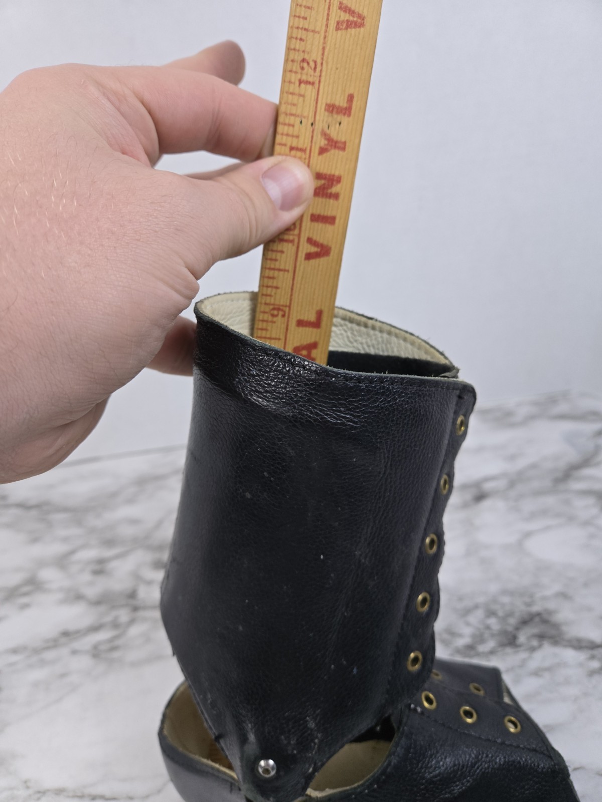 Azafo Arizona – Vintage Black Leather Orthopedic Boot – Left Foot (No Laces)