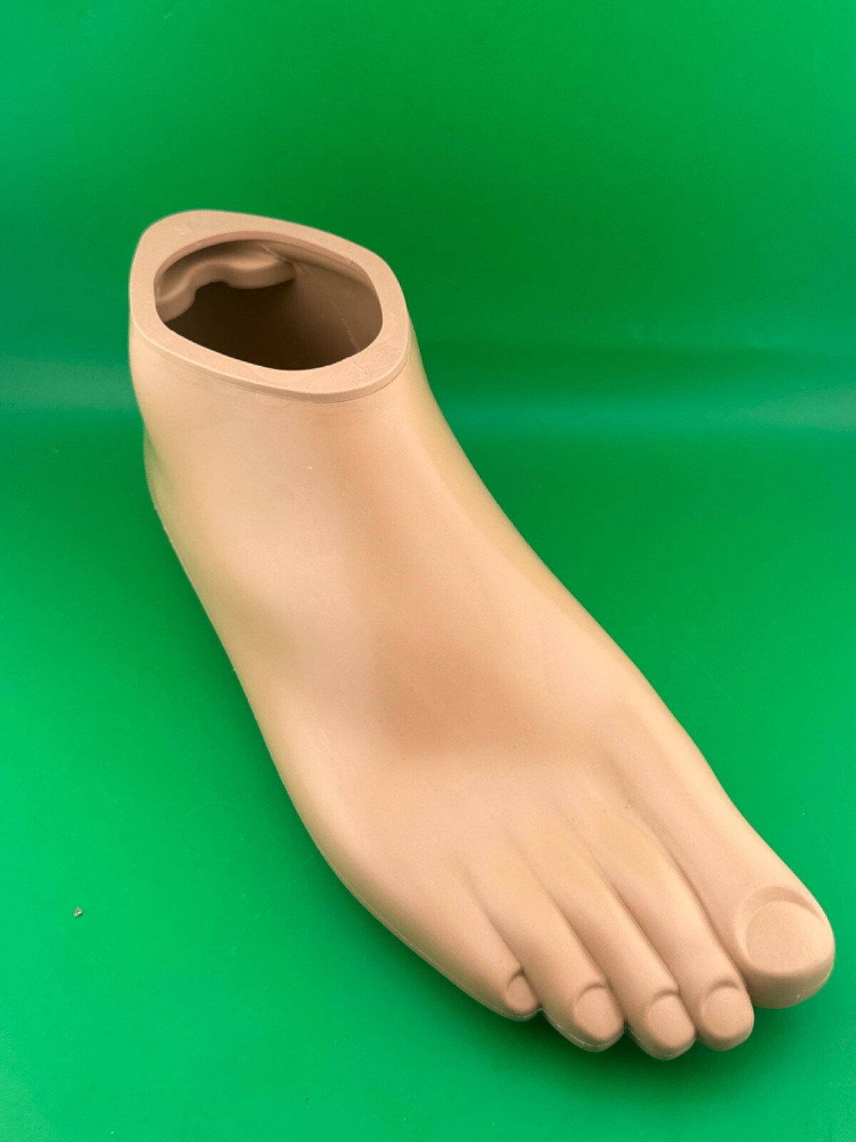 OTTOBOCK Otto Bock 1m10 prosthetic footshell foot shell. Right. Size 30cm