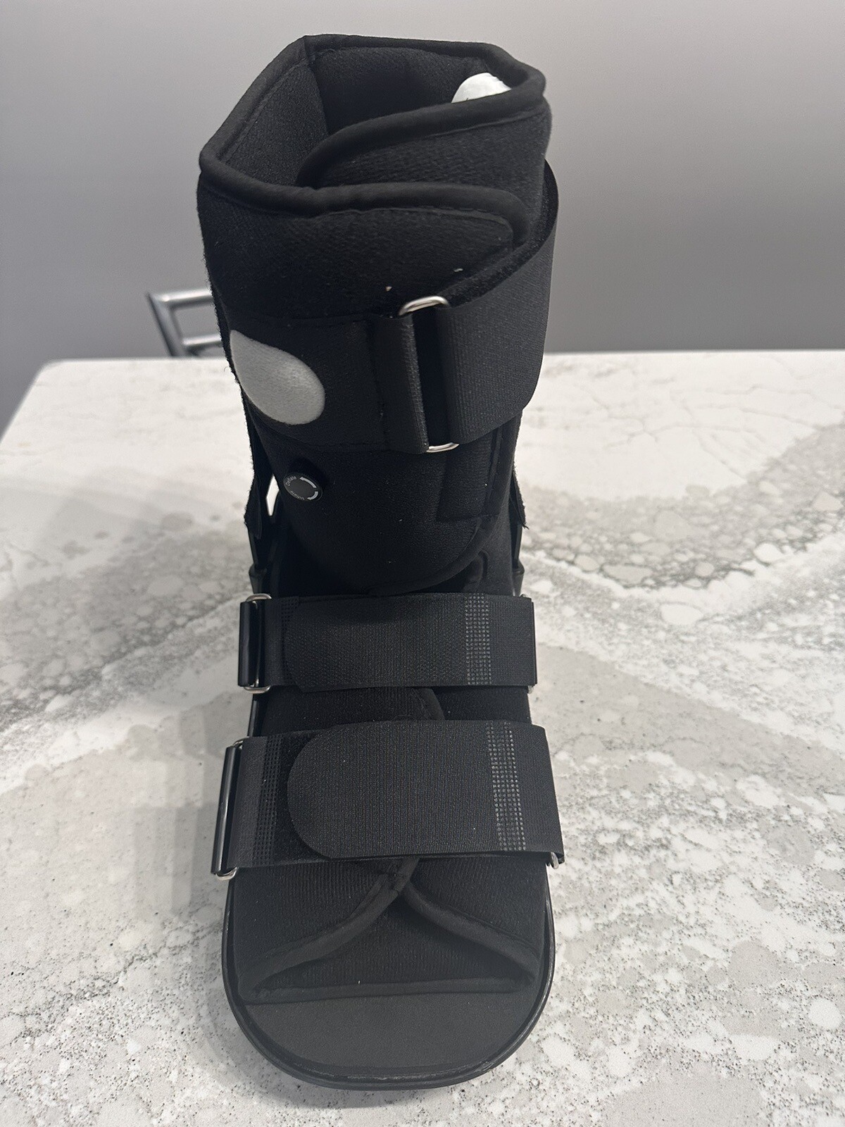 Walking Boot Fracture Boot for Broken Foot, Sprained Ankle-Medium