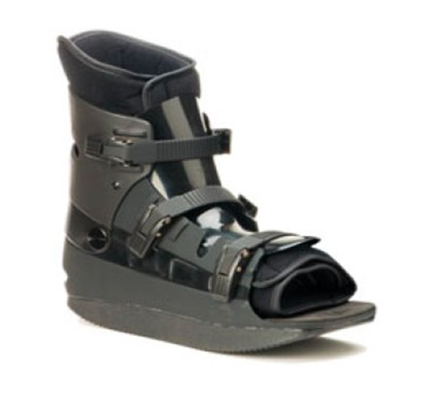 Darco -Walker Leg/Foot Brace Body Armor – Low -Black – Small – Part# BAWS1
