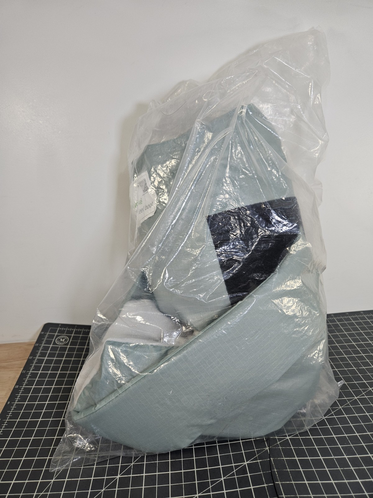 NEW Molnlycke Z-Flex Fluidized Heel Boot #1400123 Factory Sealed Exp 2028