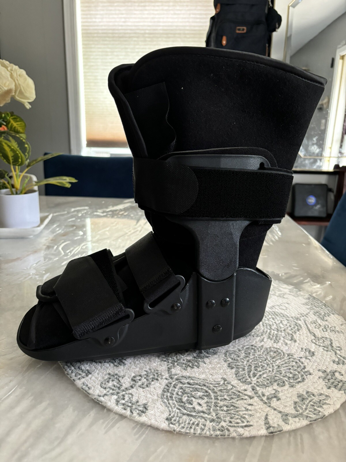 Doctor’s Choice Medical Equalizer Walker (Size M Walking Boot NWoT