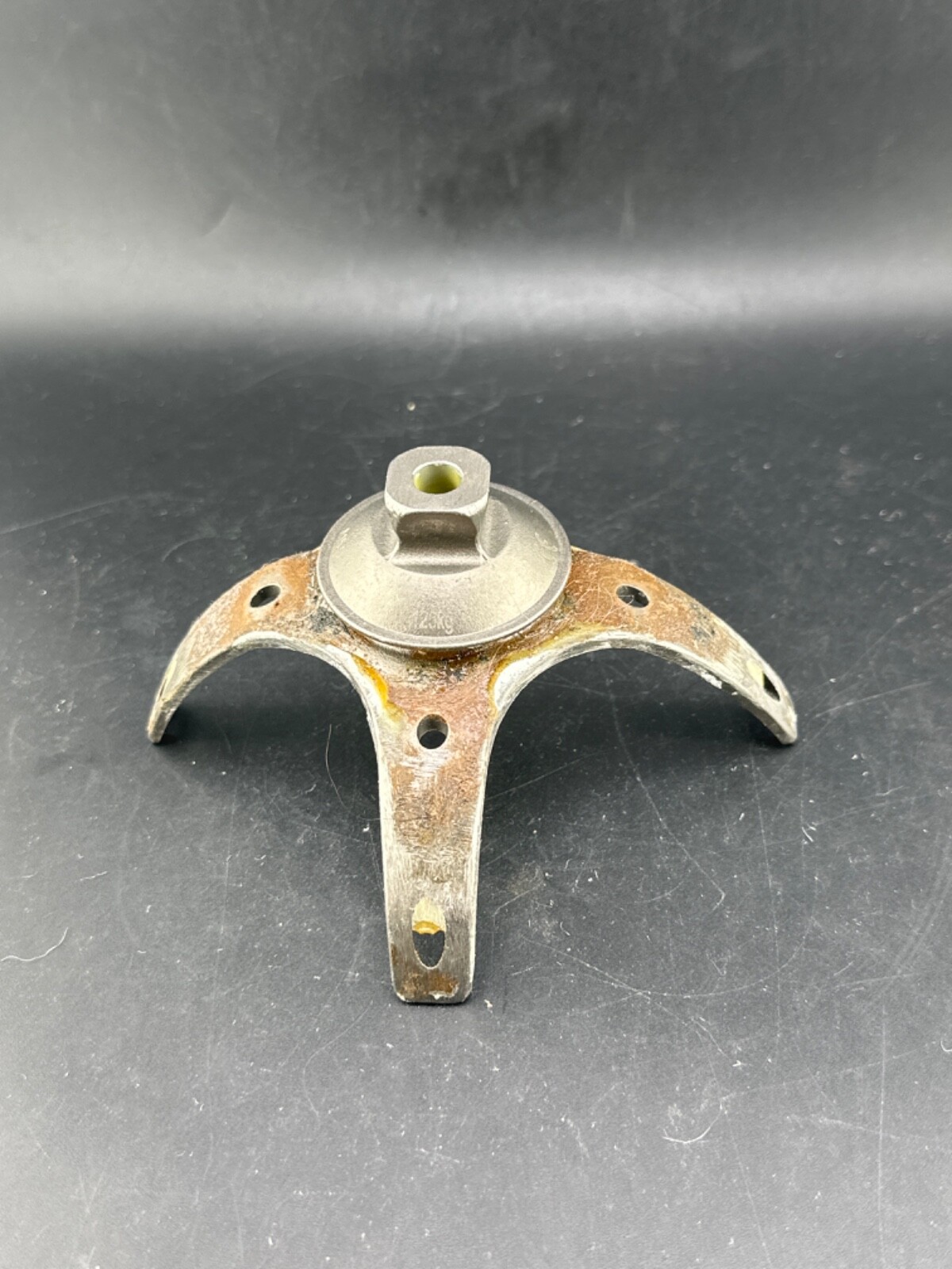 Prosthetic component adapter part. 3 prong lamination adapter