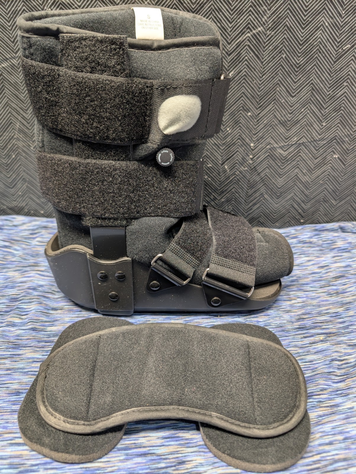 NEW Walking Boot Fracture Boot for Broken Foot Size Small S1-2