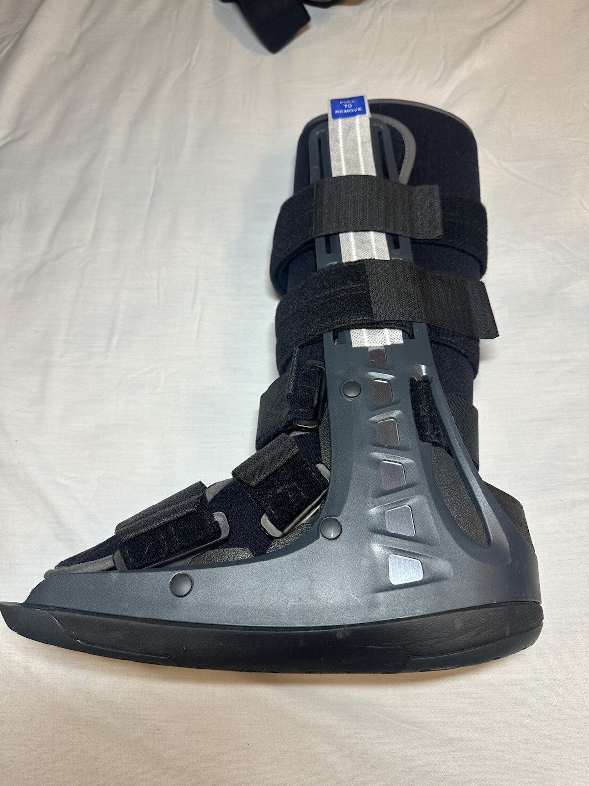 DonJoy ProCare MaxTrax II Walking Boot Medium M Air Walker Fracture Brace