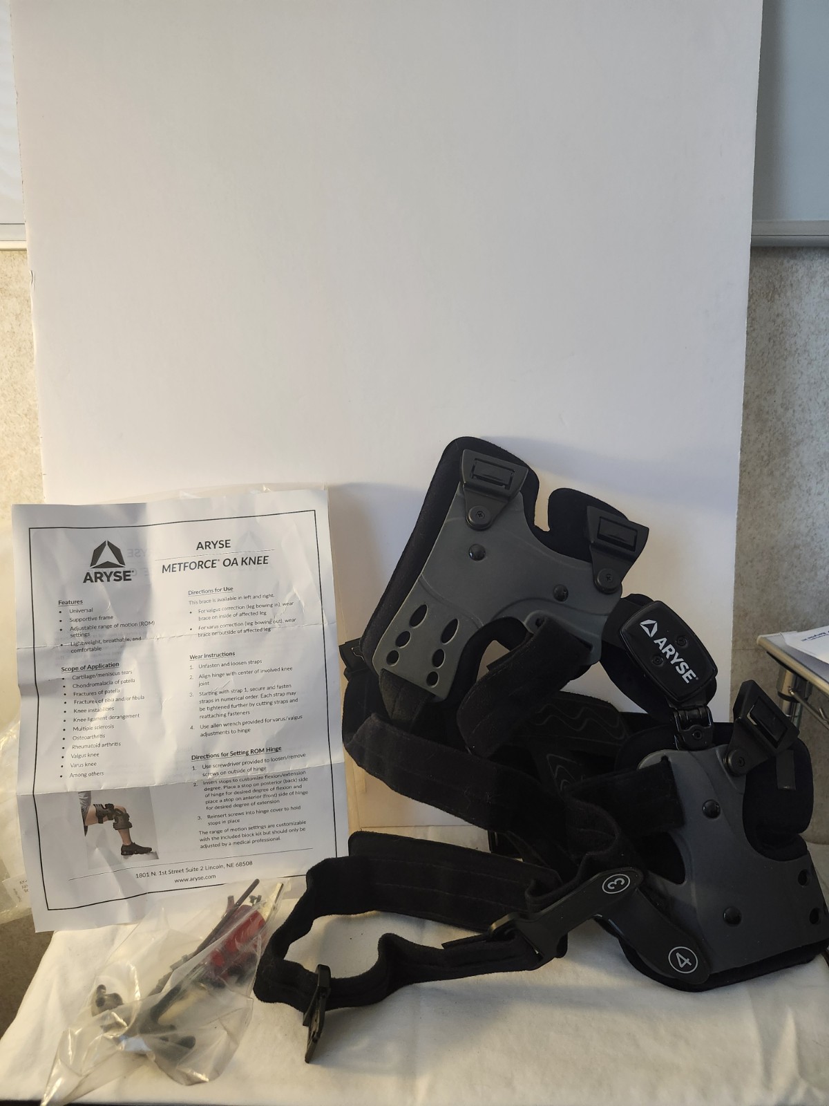 Aryse AY-43 OA Adjustable Knee Brace NEW – Universal Left & Right Health Rehab