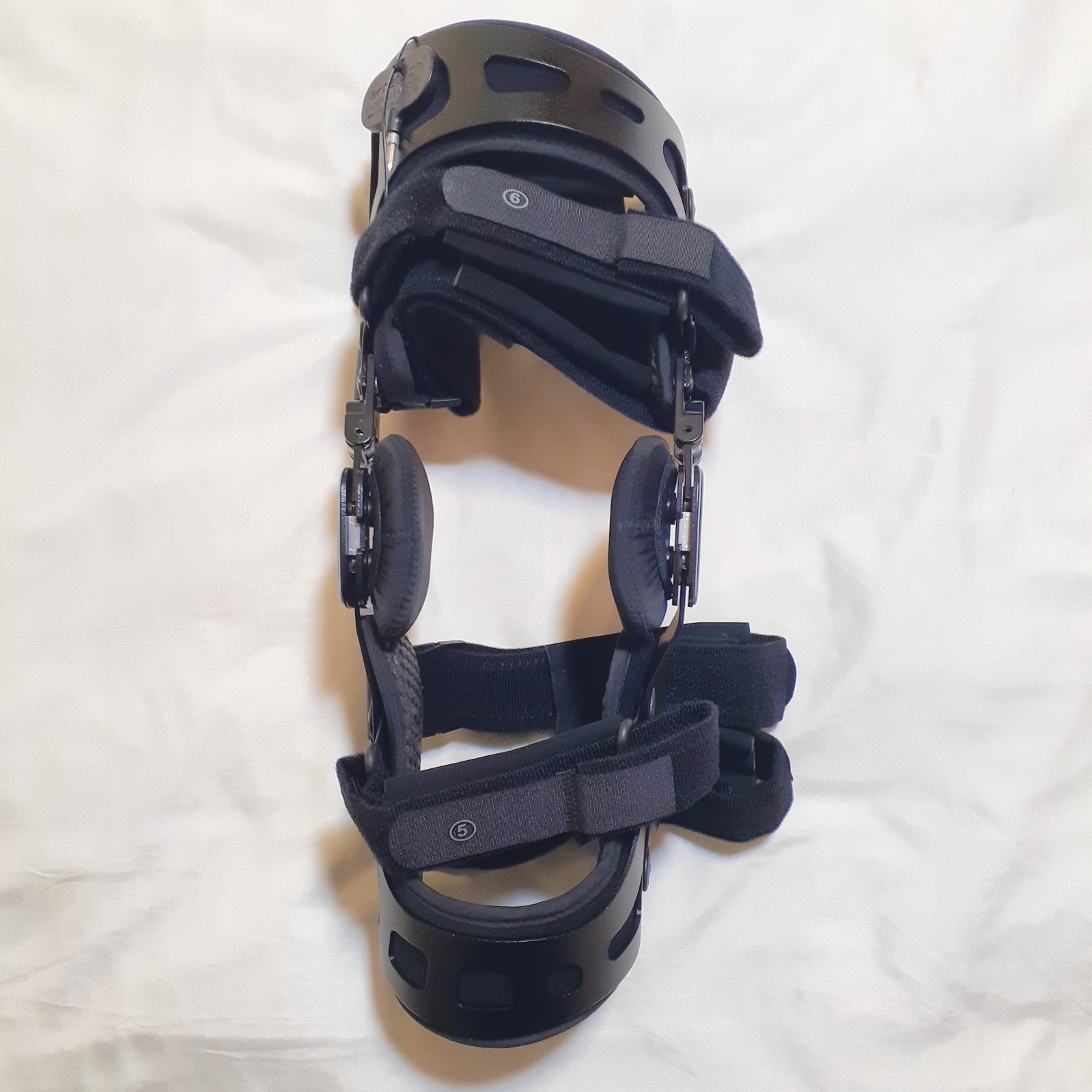Vivehealth Coretech 845 OA Knee Brace Right Medium with Adjusters & Manual New