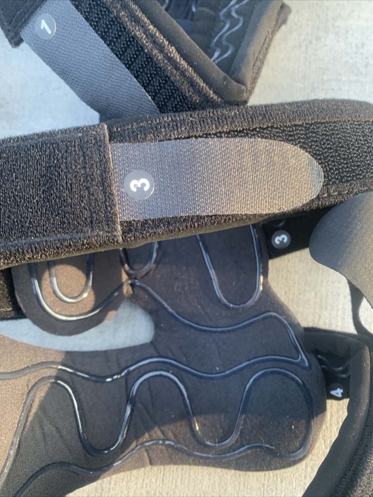 VQ OrthoCare Oactive Osteoarthritis Knee Brace RIGHT & LEFT knee.