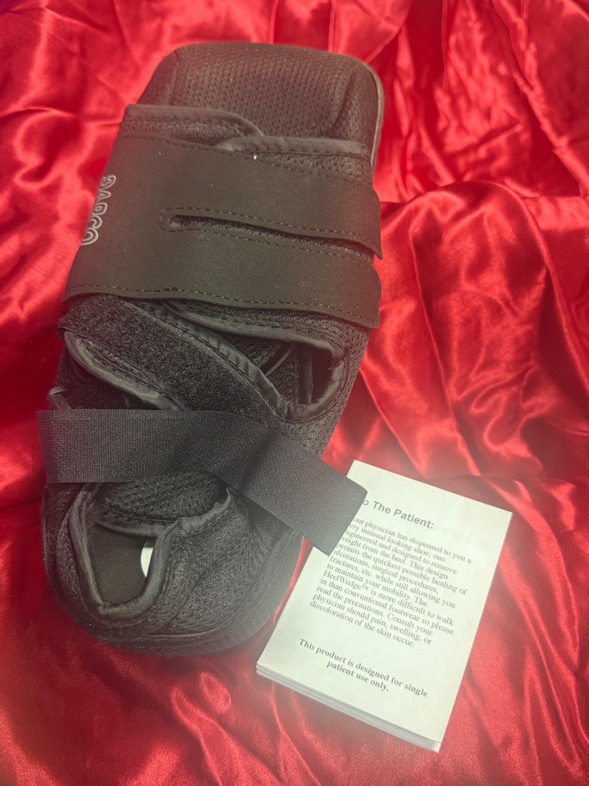 HeelWedge Black Post-Op Shoe Medium HQ2B