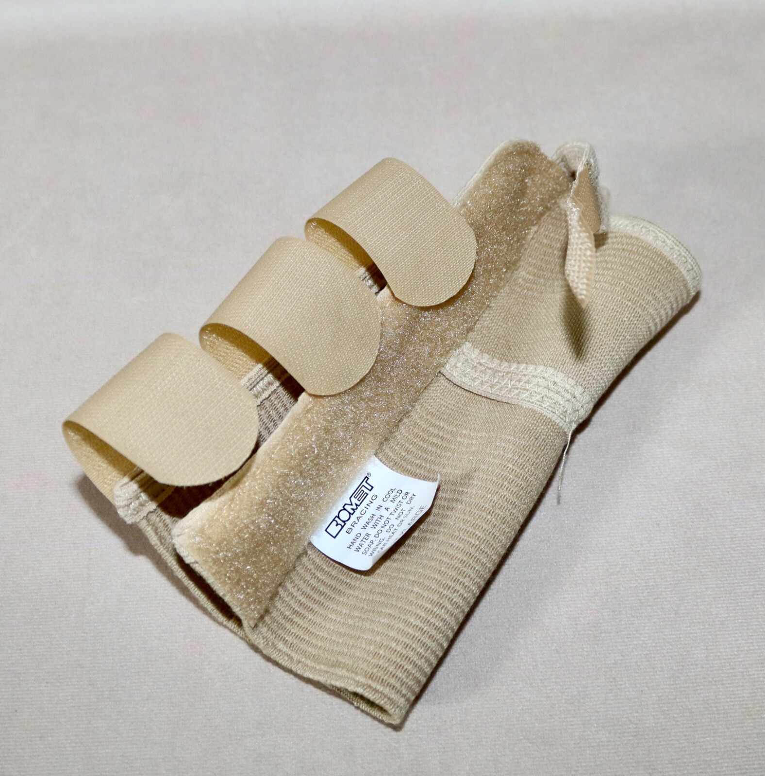 Biomet Bracing Elasto Fit Wrist Support ~ Adult Right XLarge ~ Beige #204116 NEW