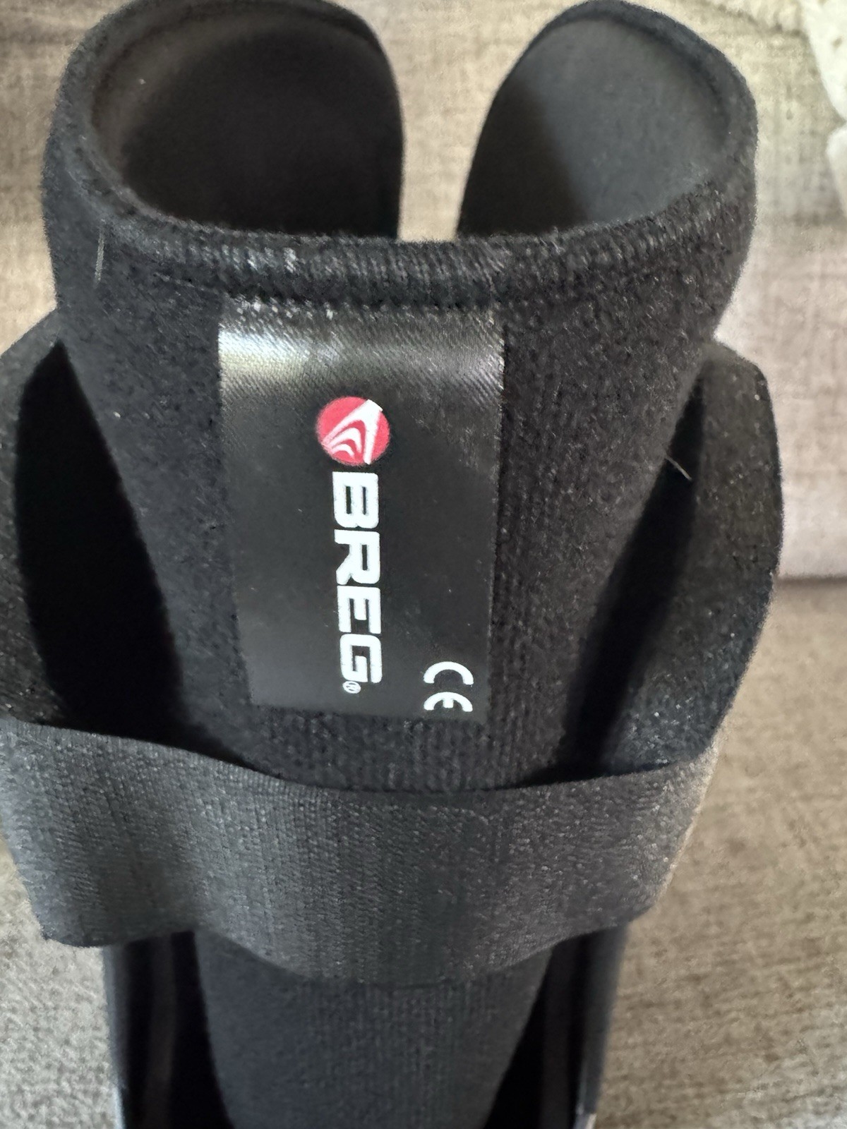 BREG soft gait air walker,short medium size