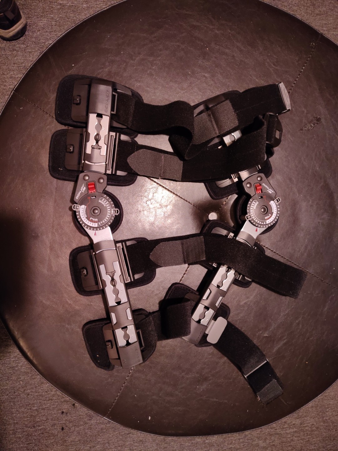 DONJOY X-ROM Post-Op Knee Leg Brace Left or Right Extension Flexion