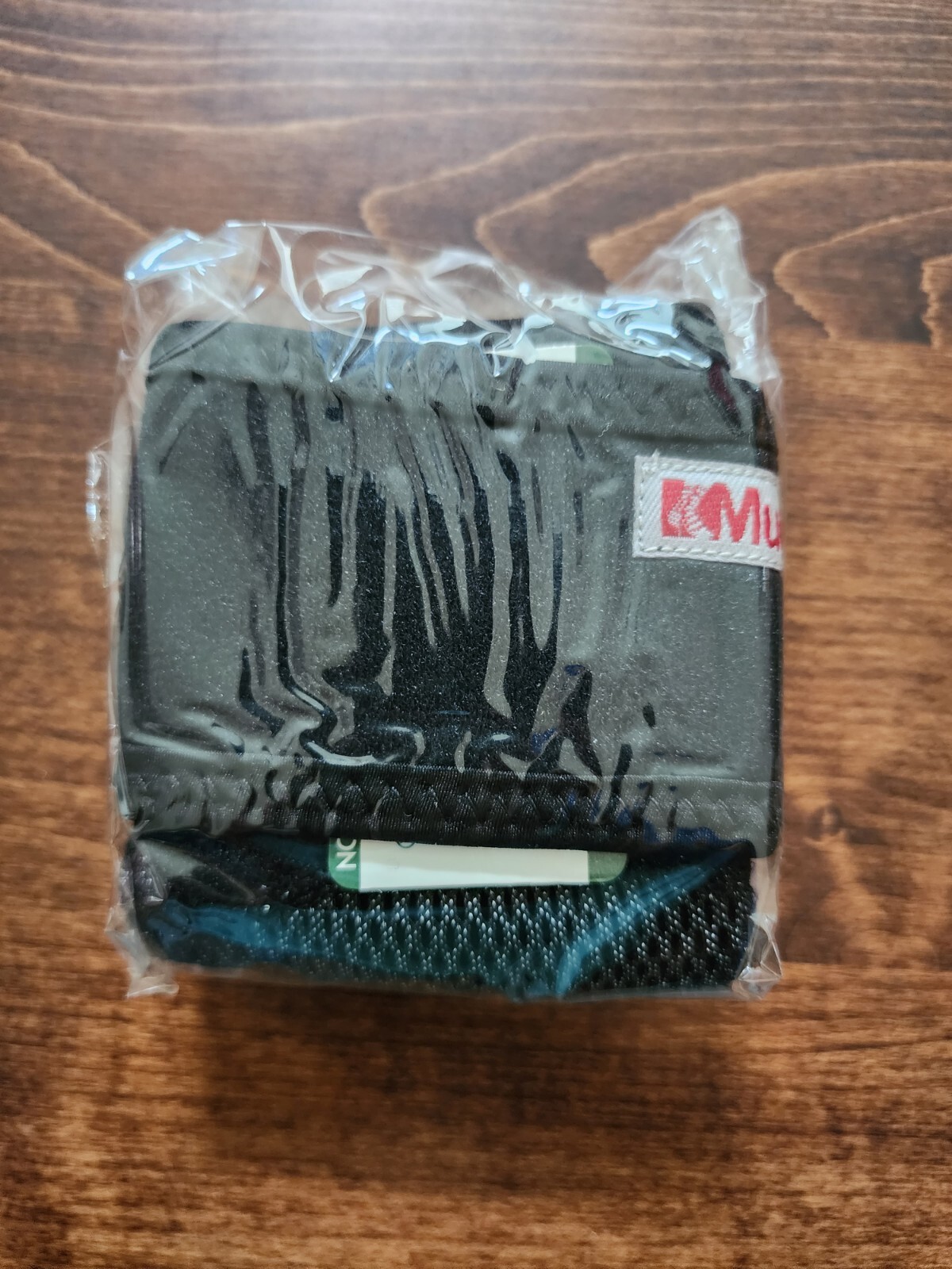 Mueller Sport Care Adjustable Elbow Support One Size 6305 Black Moderate NEW