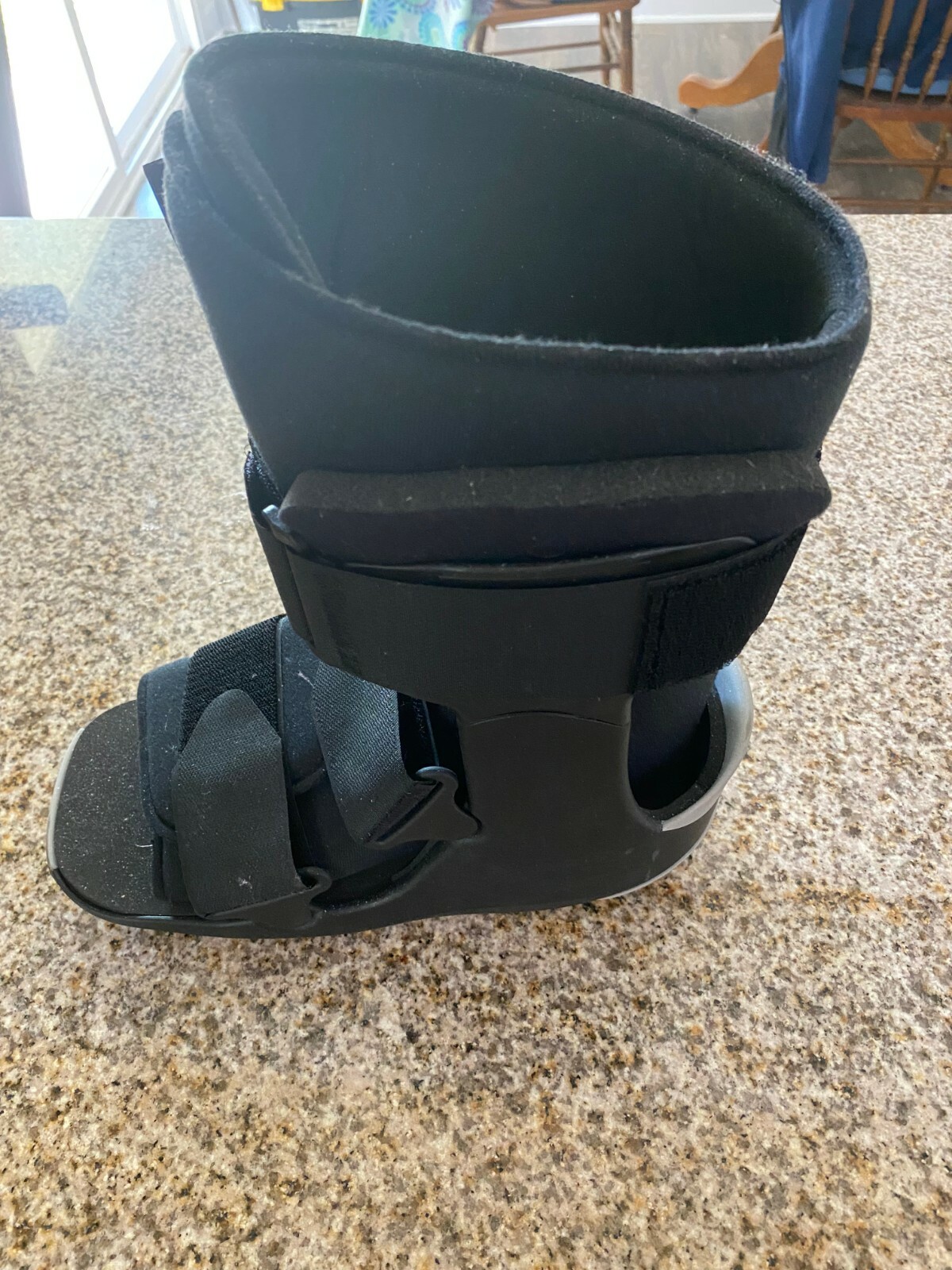 Ovation medical walking boot medium short walker new black 