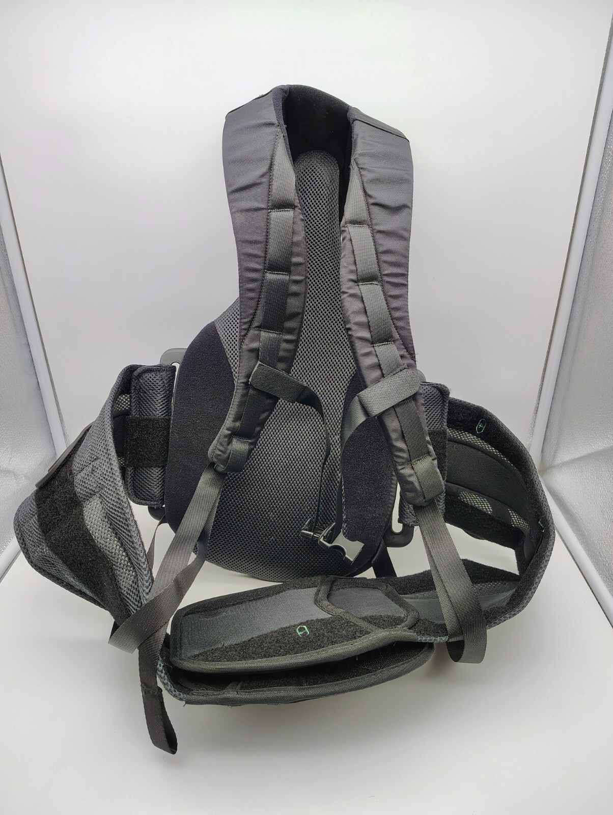 Horizon By Aspen Adjustable strap Back Brace w/Shoulder Straps