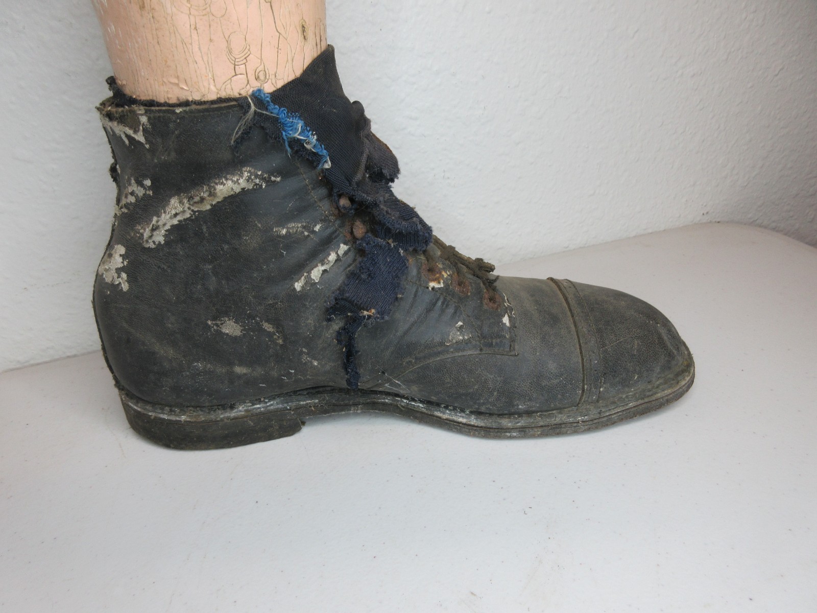 Vintage Adult Prosthetic Left Leg Made of Wood & Leather – Old Loggers Leg