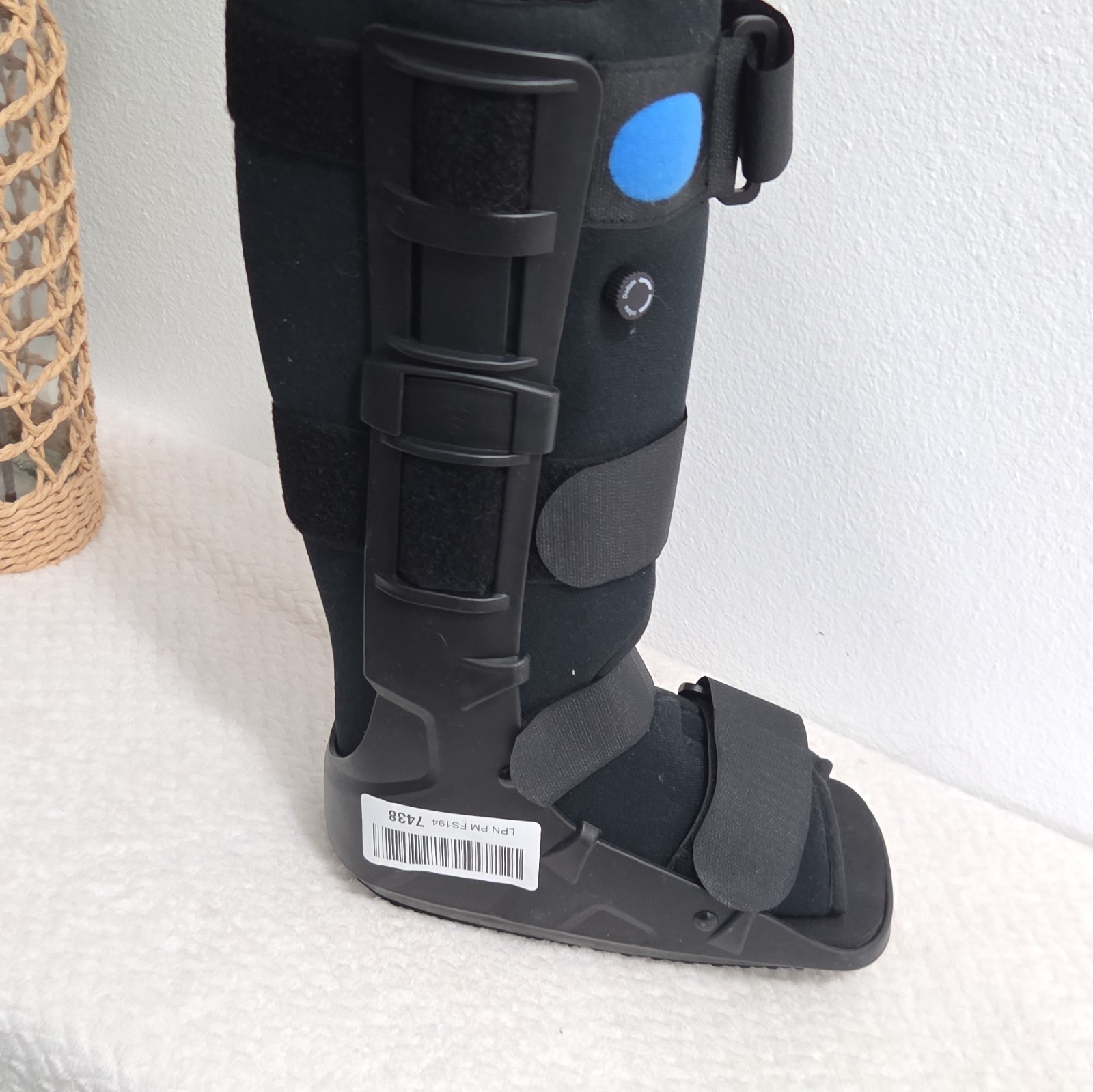 Adjustable Orthopedic Walking Boot CAM Walker Black Size S Foot/Ankle/Leg FS194