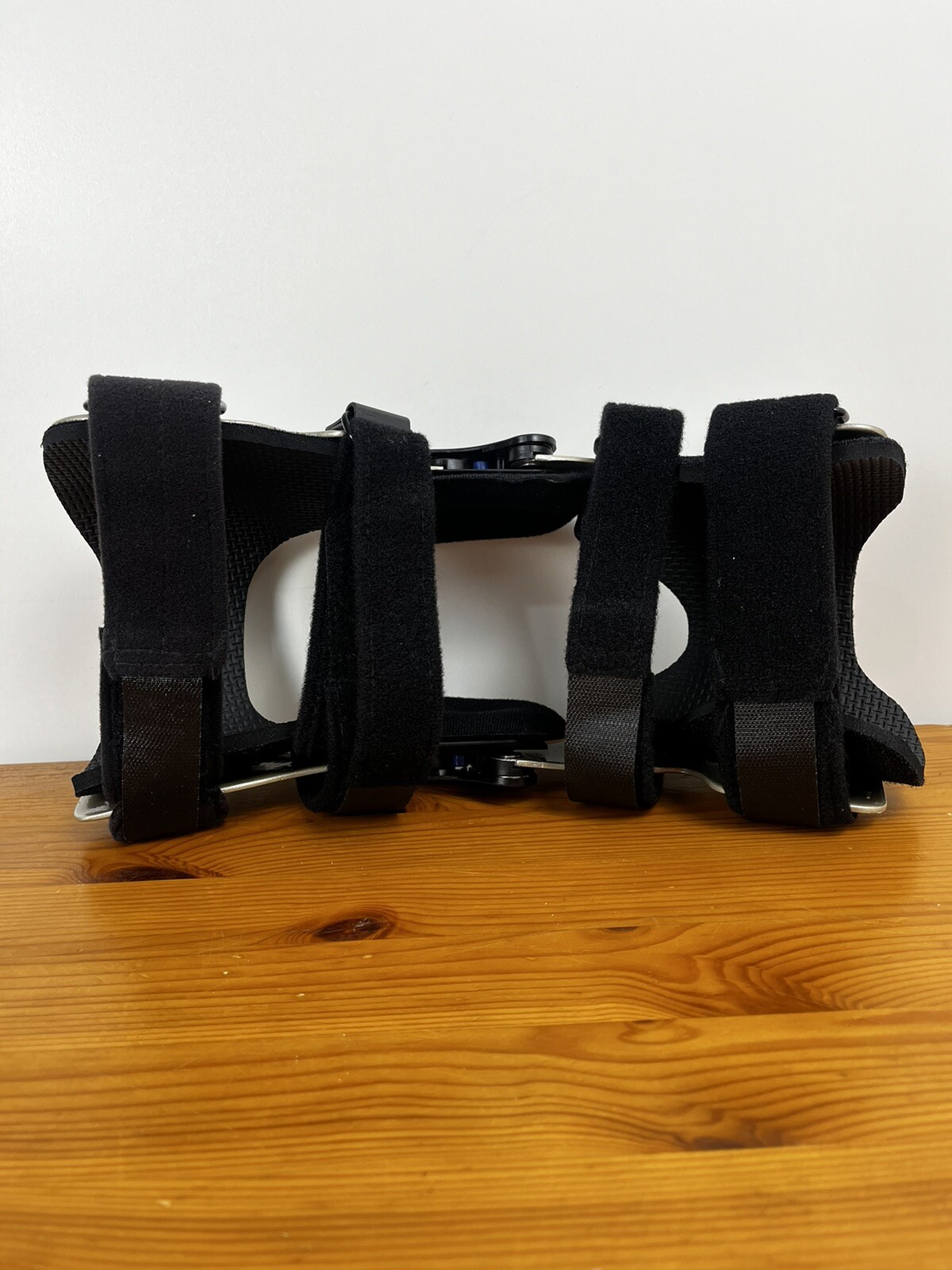 New OSSUR Supportive Adjustable Knee Brace Small Left Knee Innovation Sports