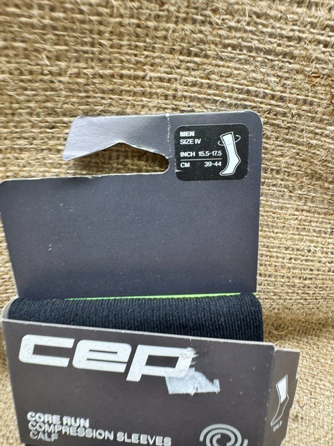 CEP Men’s Running Compression Calf Sleeves -size lV (39-44cm/15.5-17.5in)-BLACK