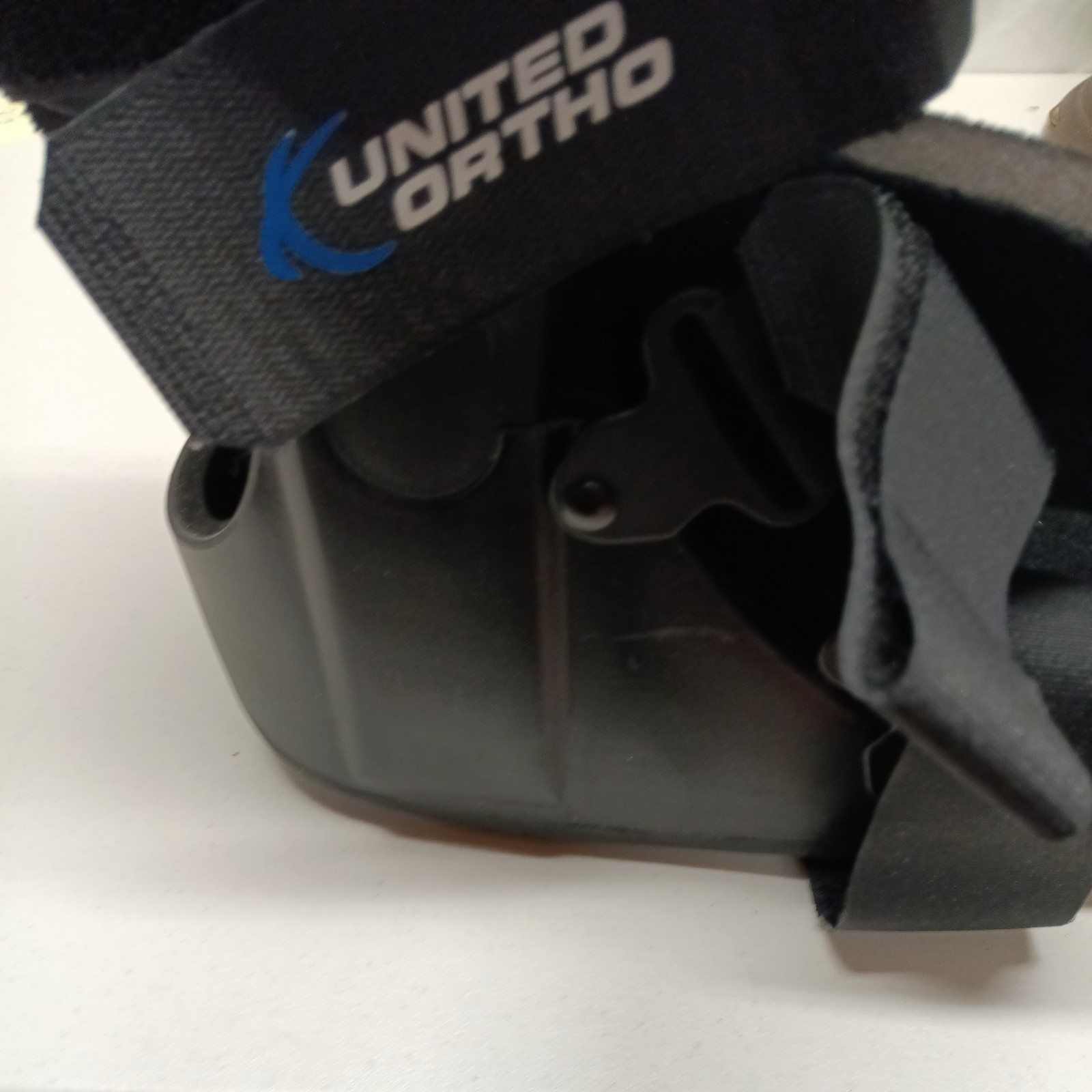 United Ortho Short Air Cam Walker Fracture Boot, Small, Black