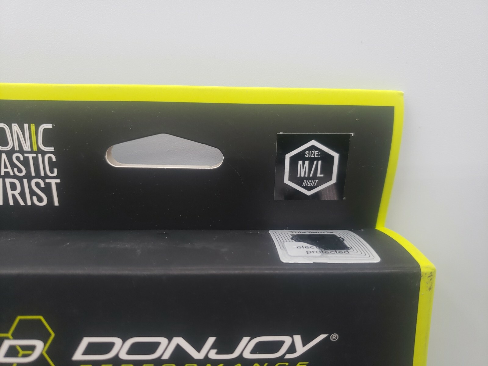 DonJoy Performance Bionic Elastic Wrist Brace. Size Medium/Large. Right Hand