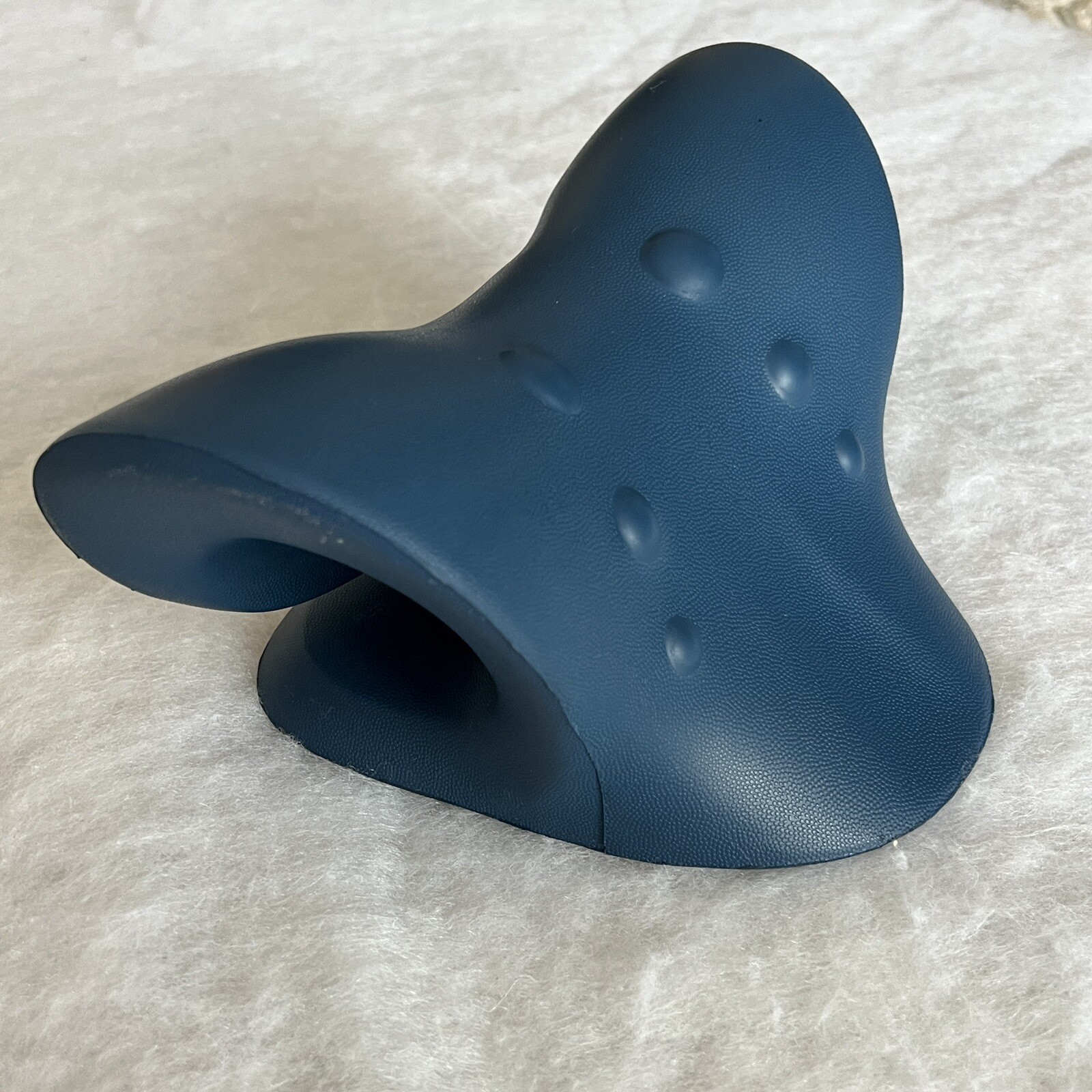 P. HEALTH NECK & SHOULDER RELAXER CHIROPRACTIC MEMORY FOAM PILLOW DARK BLUE