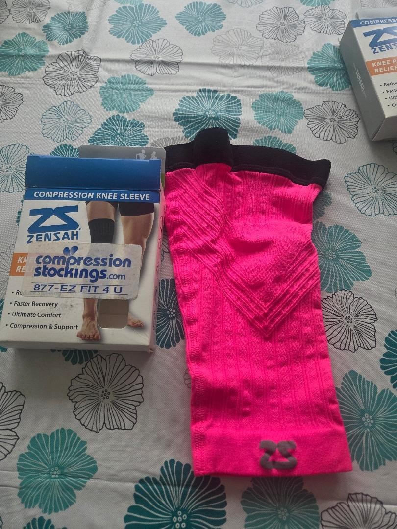 Zensah UNISEX Single Compression Knee Sleeve Silicone Top Band Pick Size