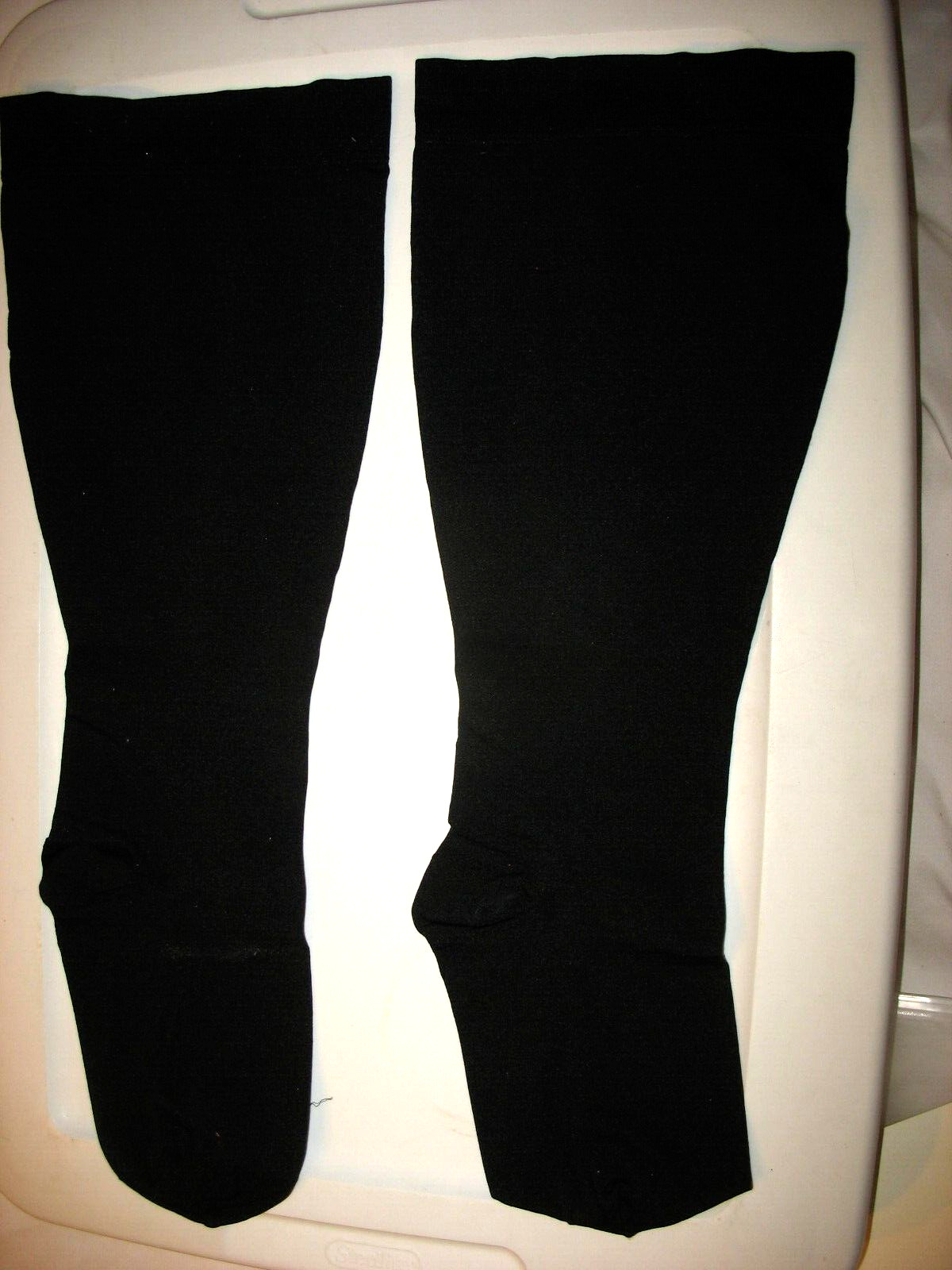 UNISEX – NEW – 5XL – BLACK – FOOTED THIGH HIGH MEDICAL COMPRESSION STOCKINGS
