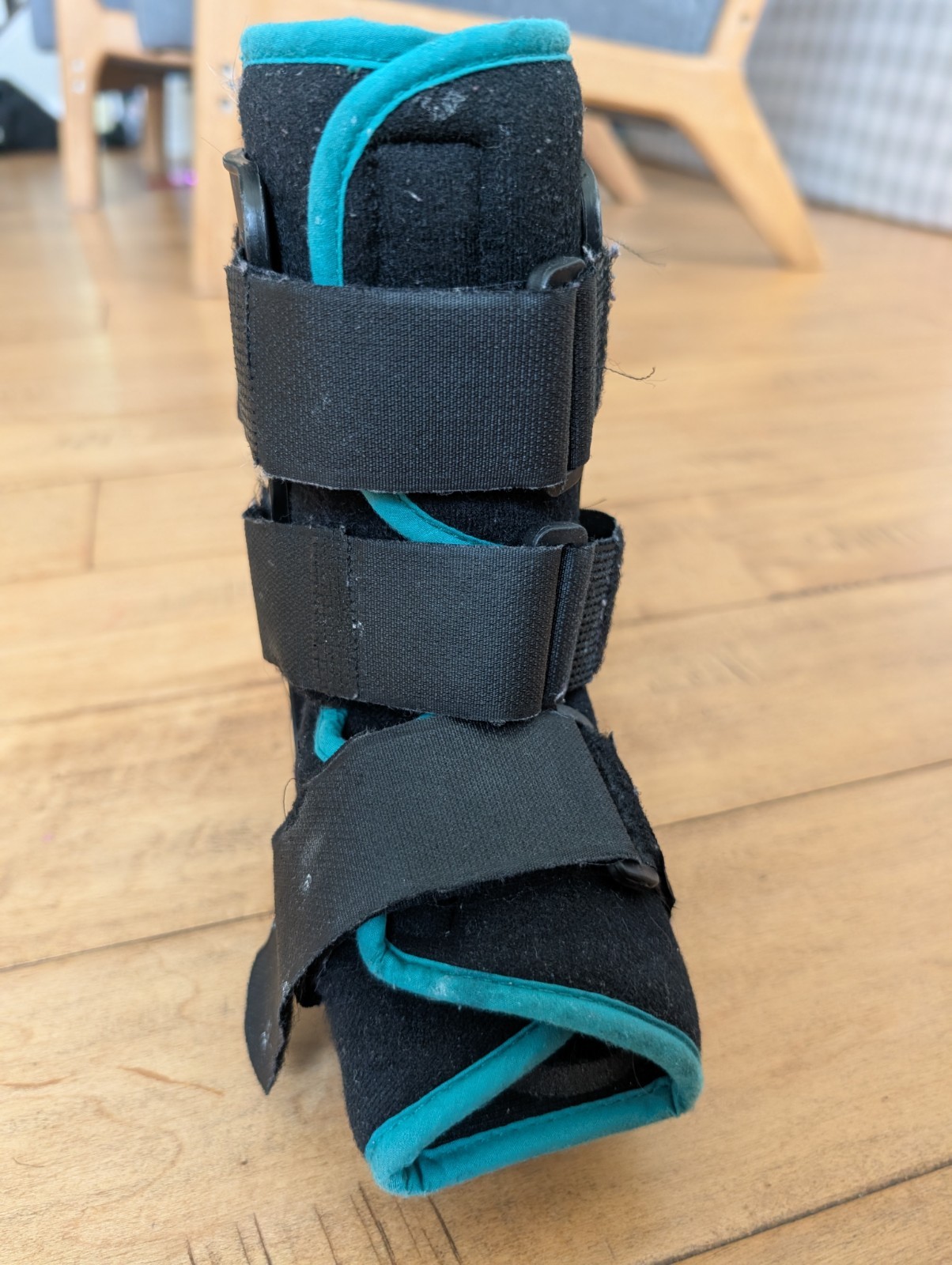 Adjustable Ankle/Foot Walking Boot Brace, Small Size for toddler