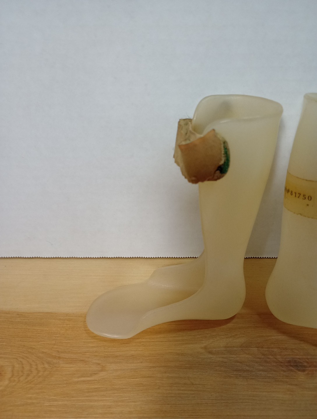 VTG Foot Left Right Ankle Foot Orthosis Molded White Plastic Therrian, Joseph