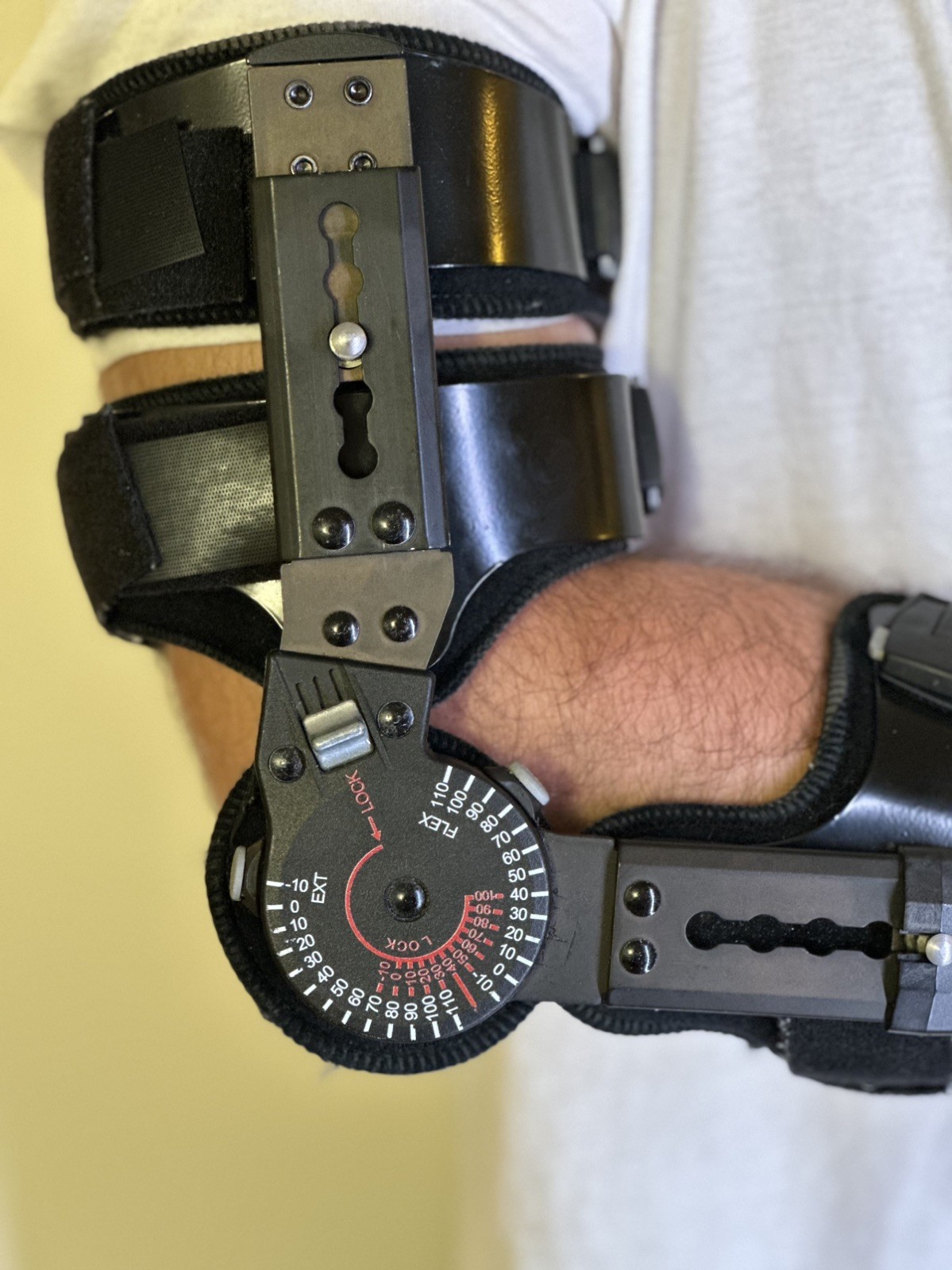 Adult Right Arm X-Act ROM Elbow Brace Flexion Extension Adjustable Post Op Used
