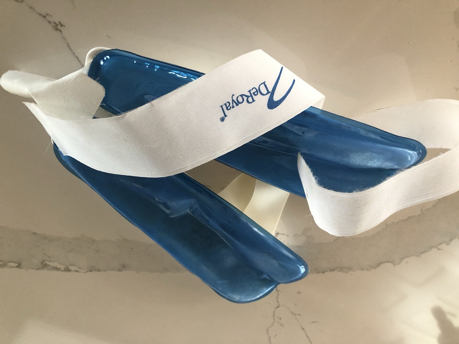 DeRoyal Ankle Brace Comfort Gel Adjustable First Aid Kit