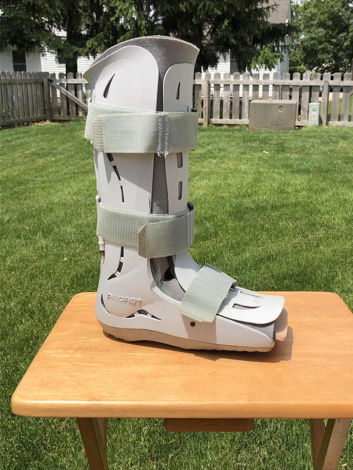 Aircast FP (Foam Pneumatic) Walker Boot Brace Cast 01F-uni-sex Medium .