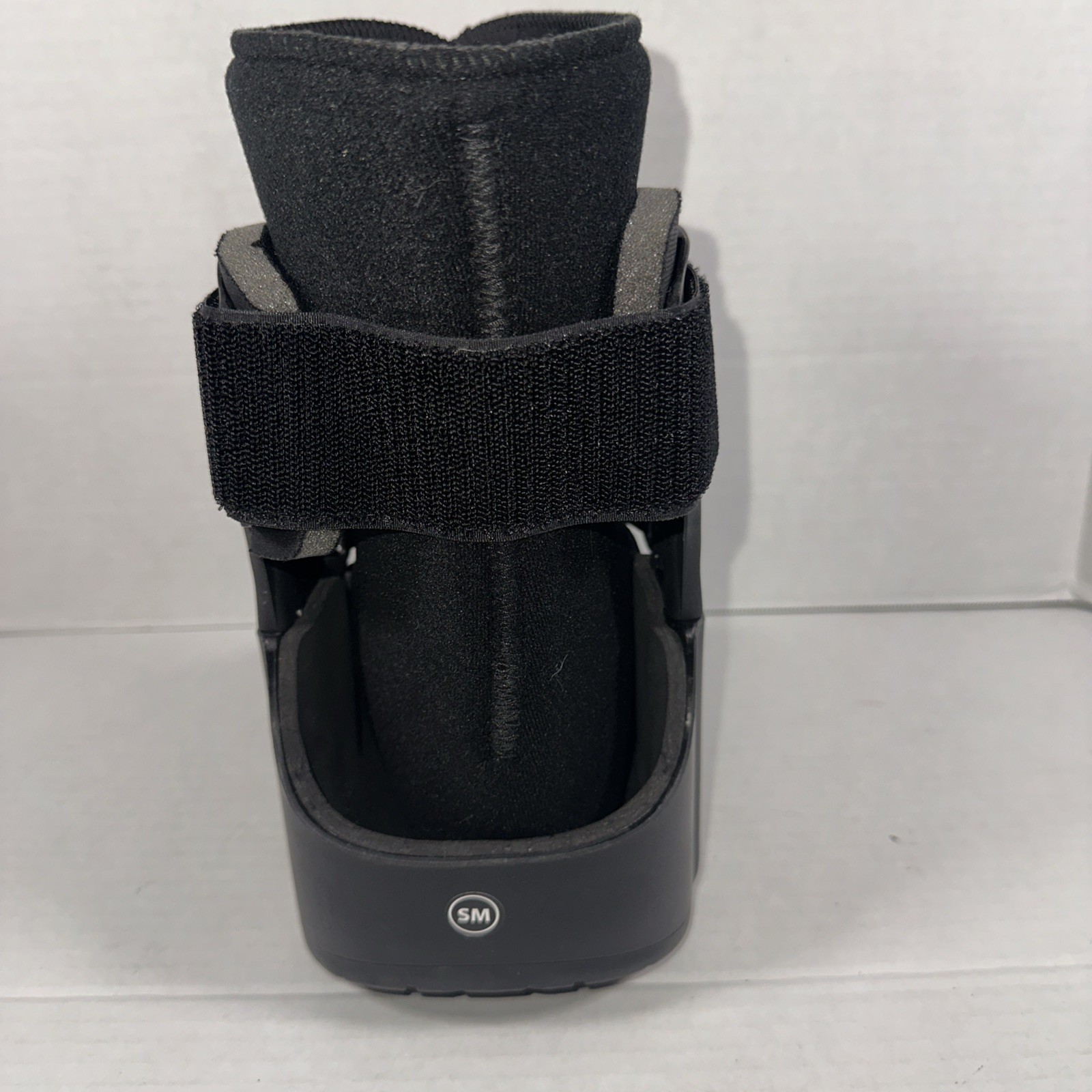 United Ortho USA14013 Adult Short Cam Walker Fracture Boot, S/M, Black