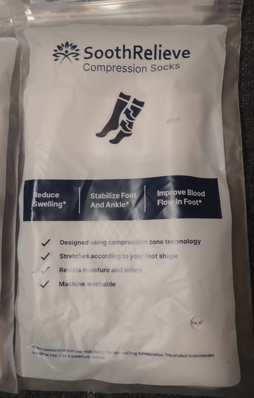 Lot of 4 Pairs Sooth Relieve Compression Socks Open Toe White Unisex Size Large