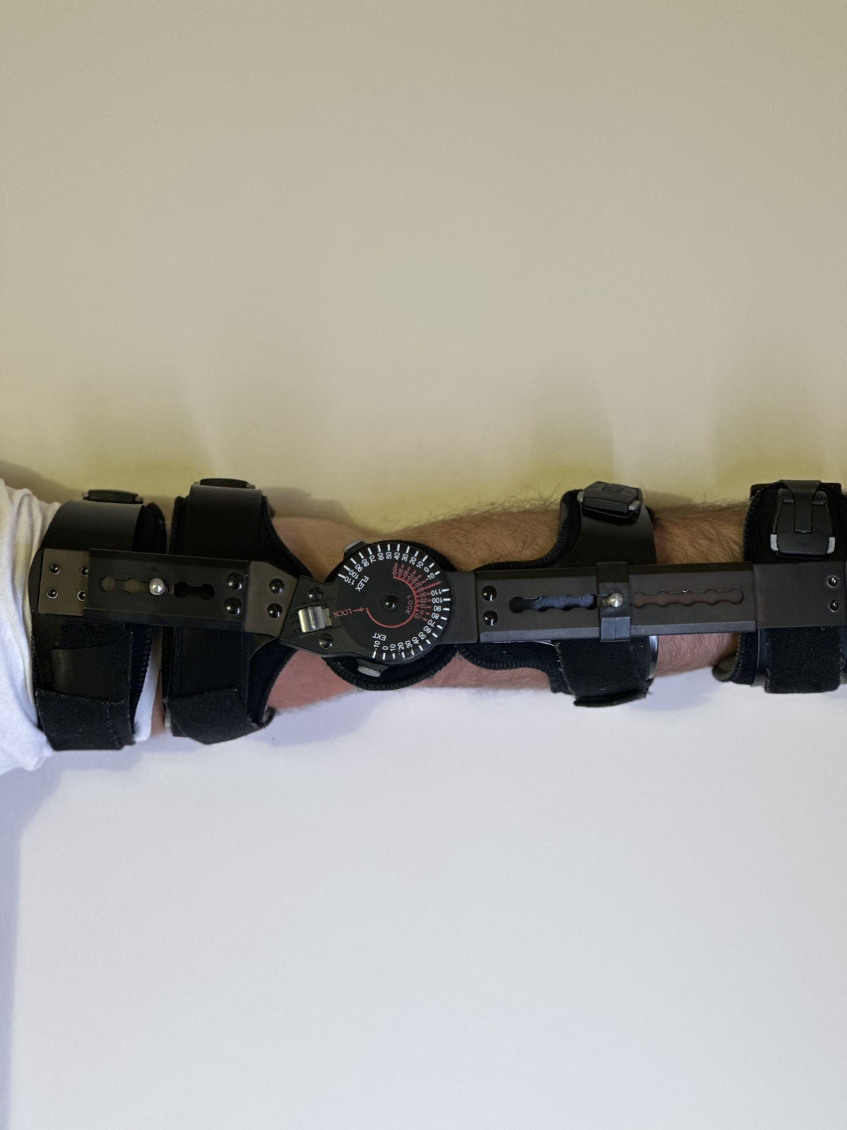 Adult Right Arm X-Act ROM Elbow Brace Flexion Extension Adjustable Post Op Used