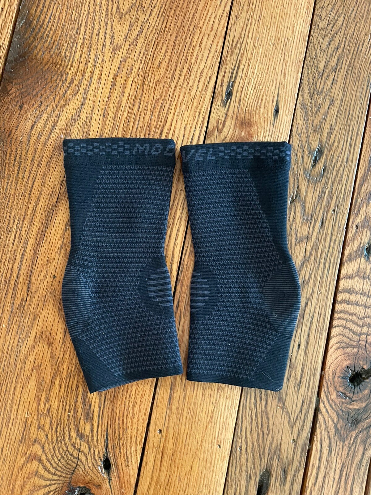 MODVEL 2 Pack Medium Elbow Brace Compression Support Sleeve 4 Joint Pain Relief