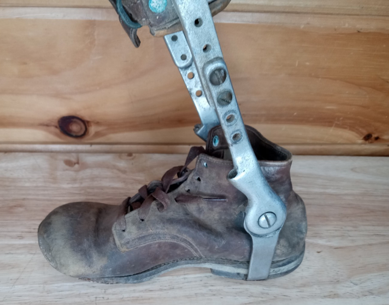 Vintage Child Leg Brace Orthopedic Shoe Metal Leather Polio Knee Support Rare
