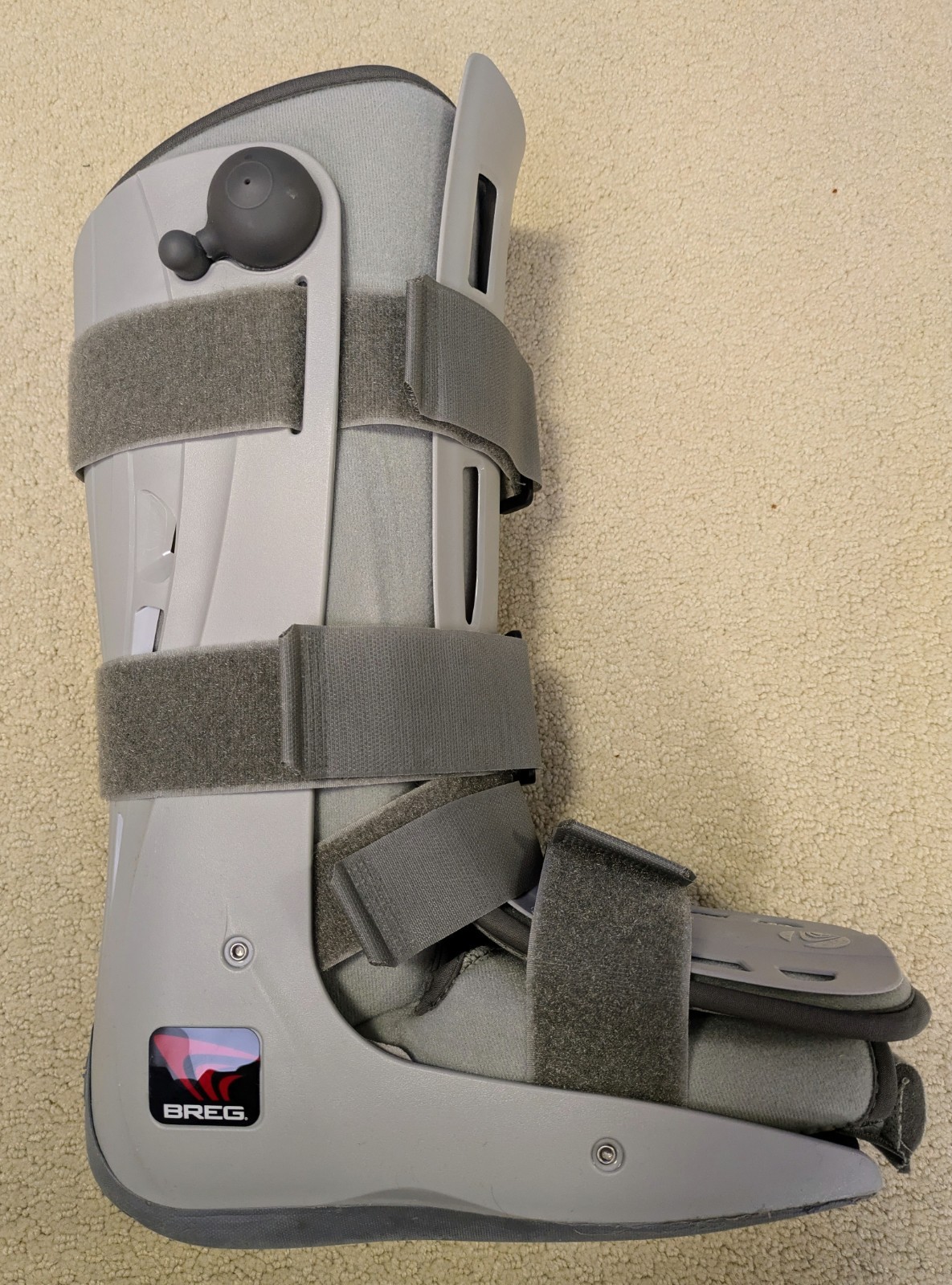 Breg Genesis Walker Boot, 4 Strap, Tall Pump Walking Boot, Size M, Pre-owned.
