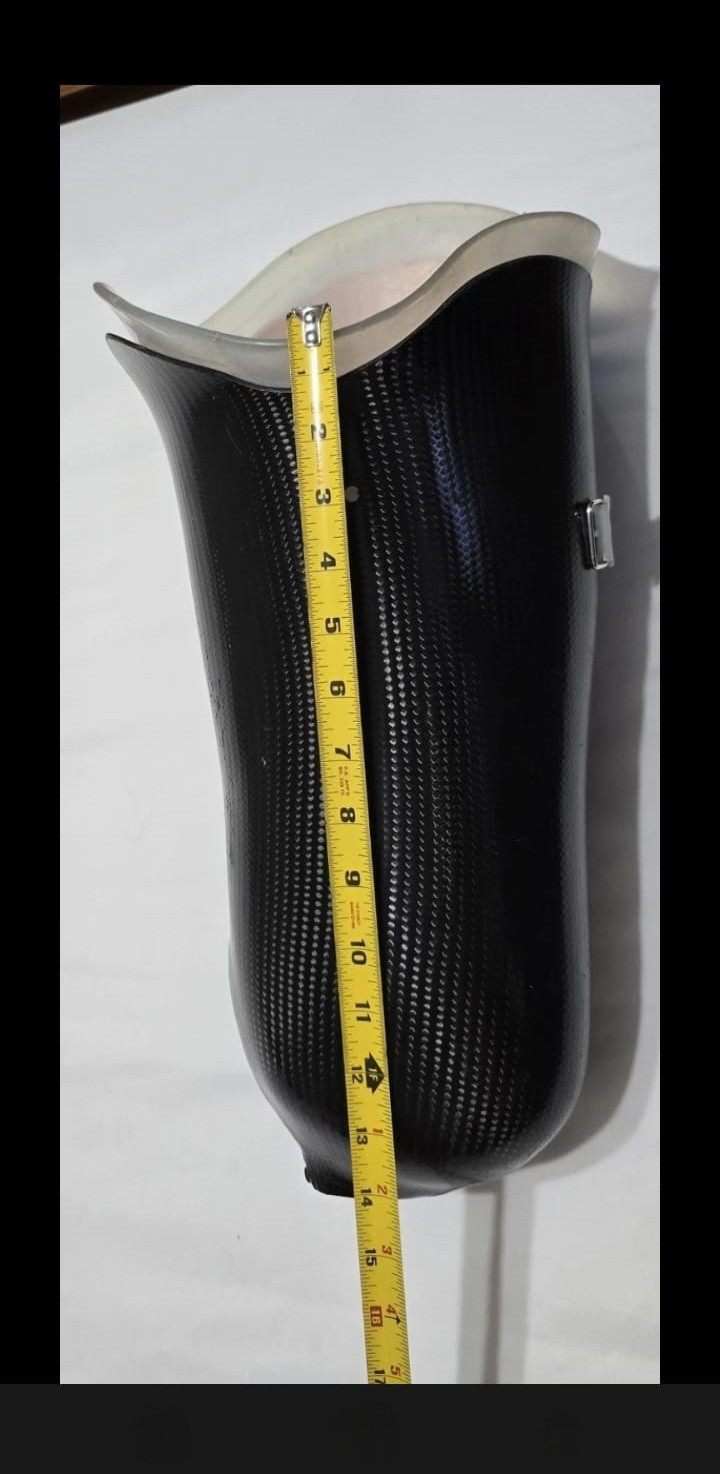 Socket of fiber Carbono In Perfect Condition.