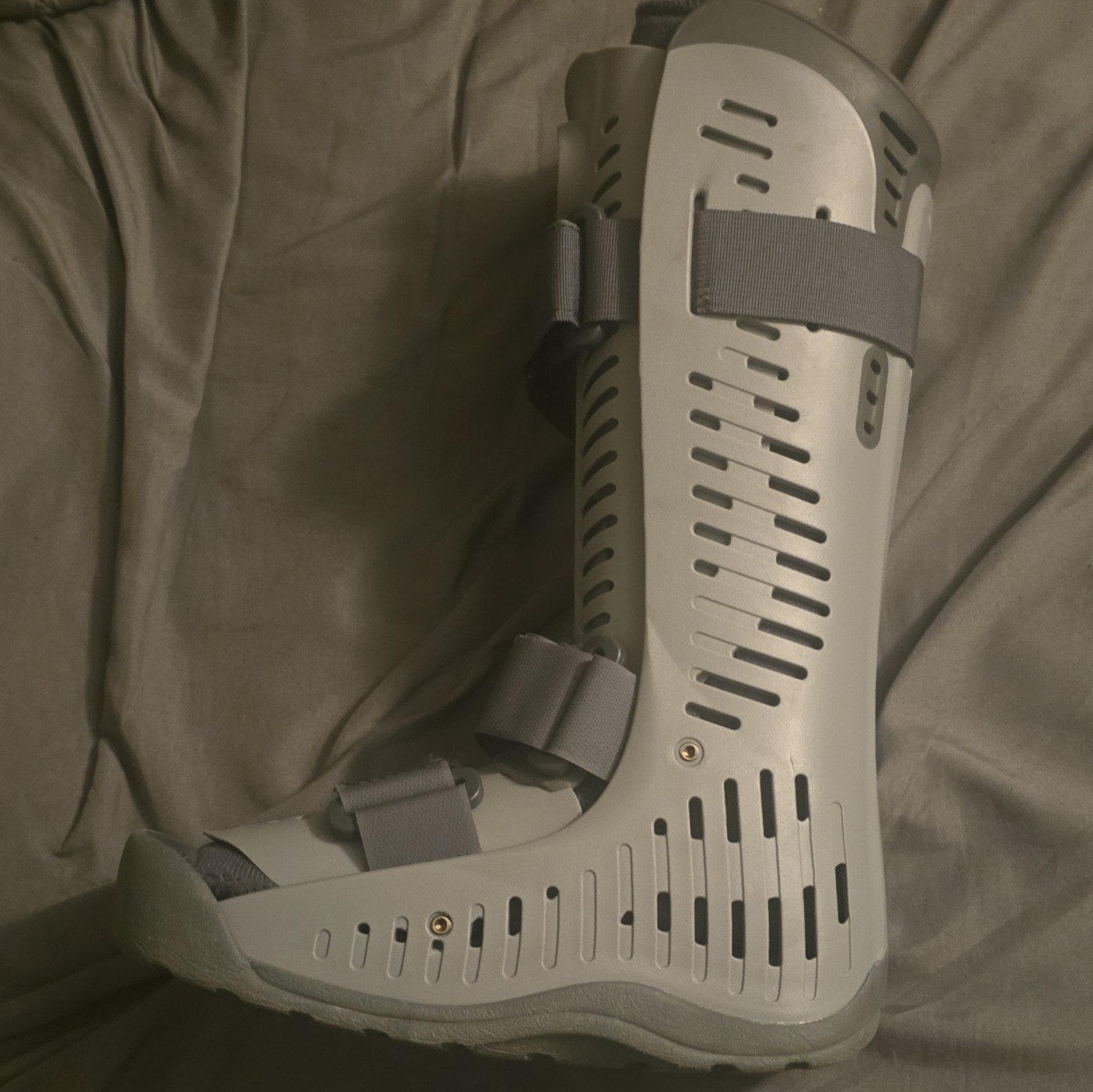 Gray Adjustable Plastic Orthopedic Walking Boot Brace for Foot Ankle Leg