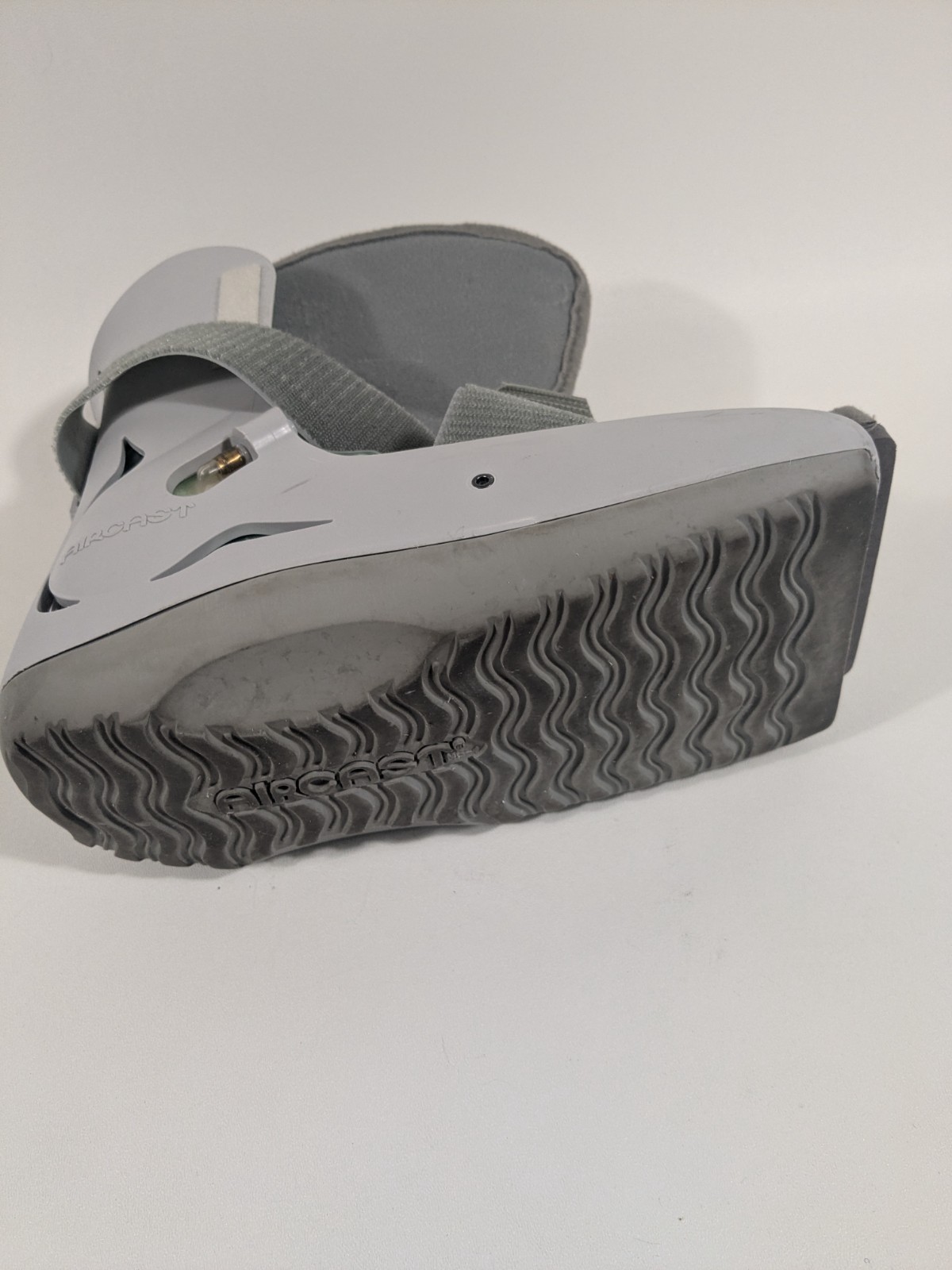 Missing Pump! Aircast SP Walker Walking Boot Medium 01A-M Gray White Adjustable
