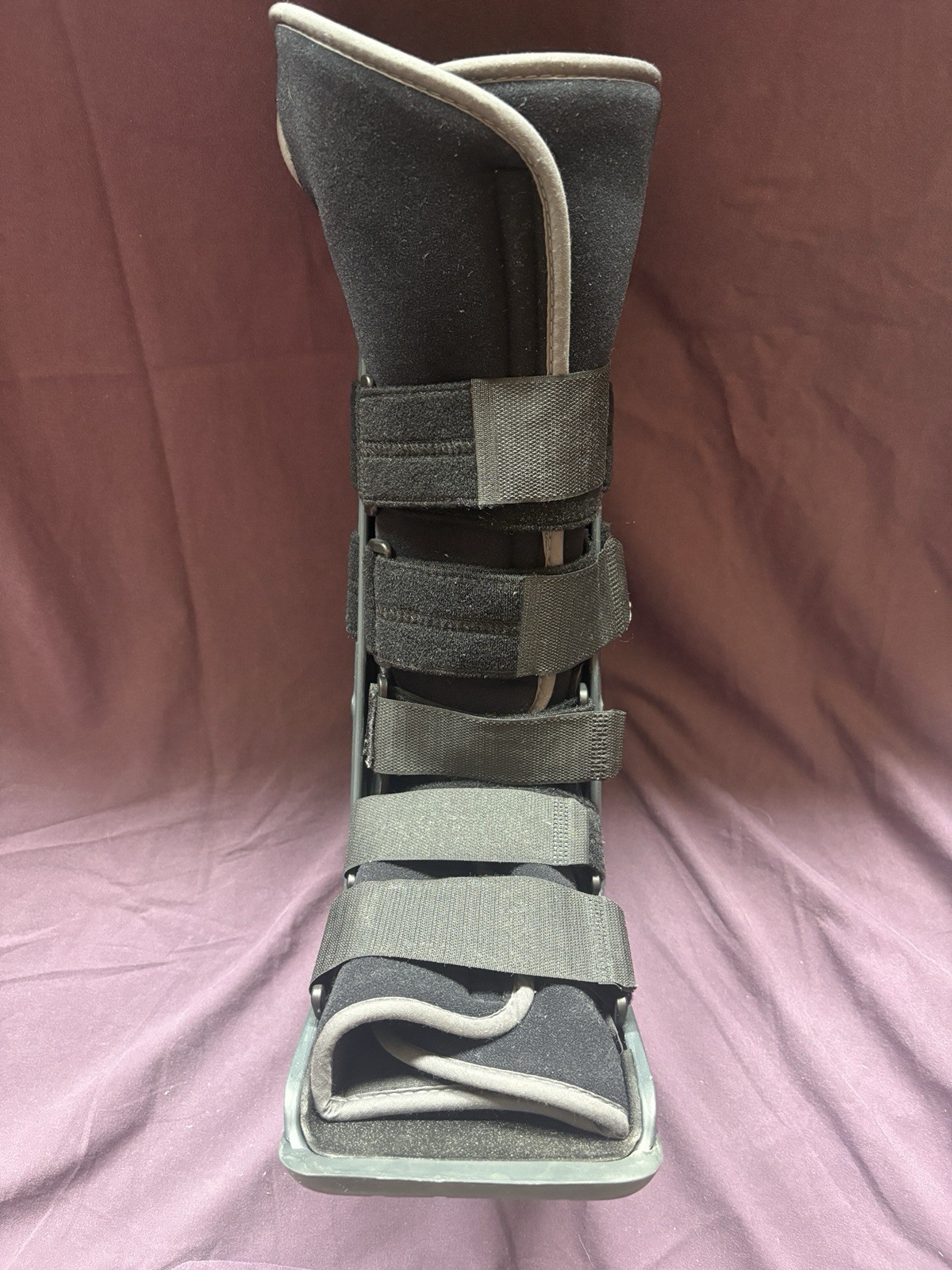 DonJoy MaxTrax 2.0 Air Walking Boot – Medium – Used Once – Pneumatic Walker