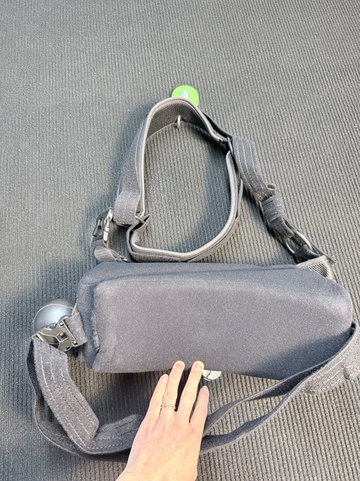 Breg Slingshot 3 Large Shoulder Sling, Removable Pillow & Exercise Ball