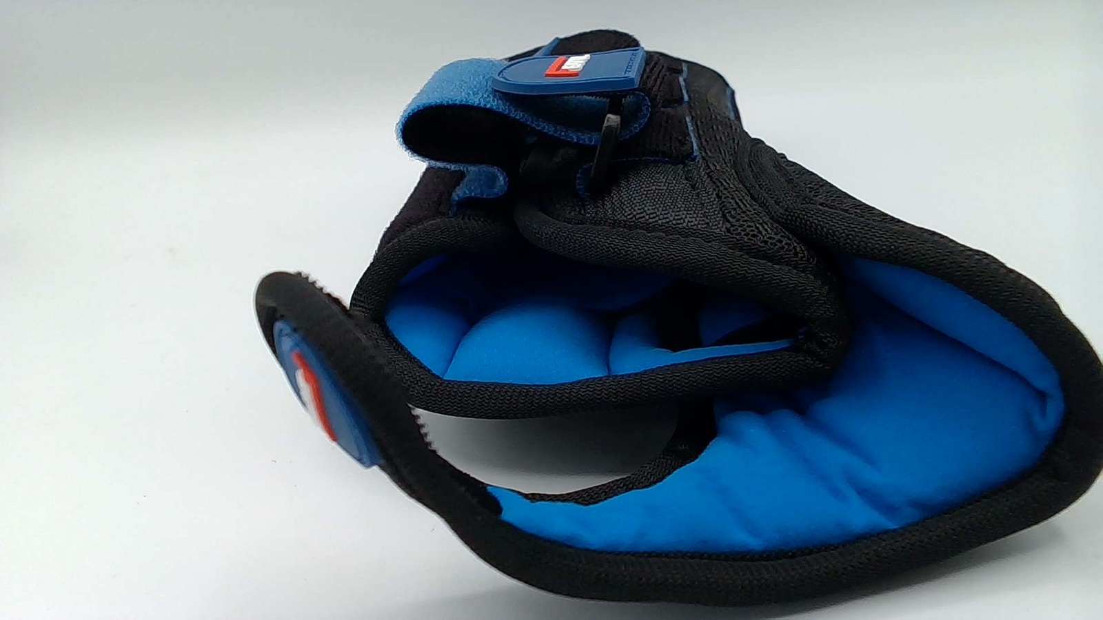 Wrist Brace Adjustable Support Stability Carpal Tunnel Syndrome S/M RIGHT WRIST