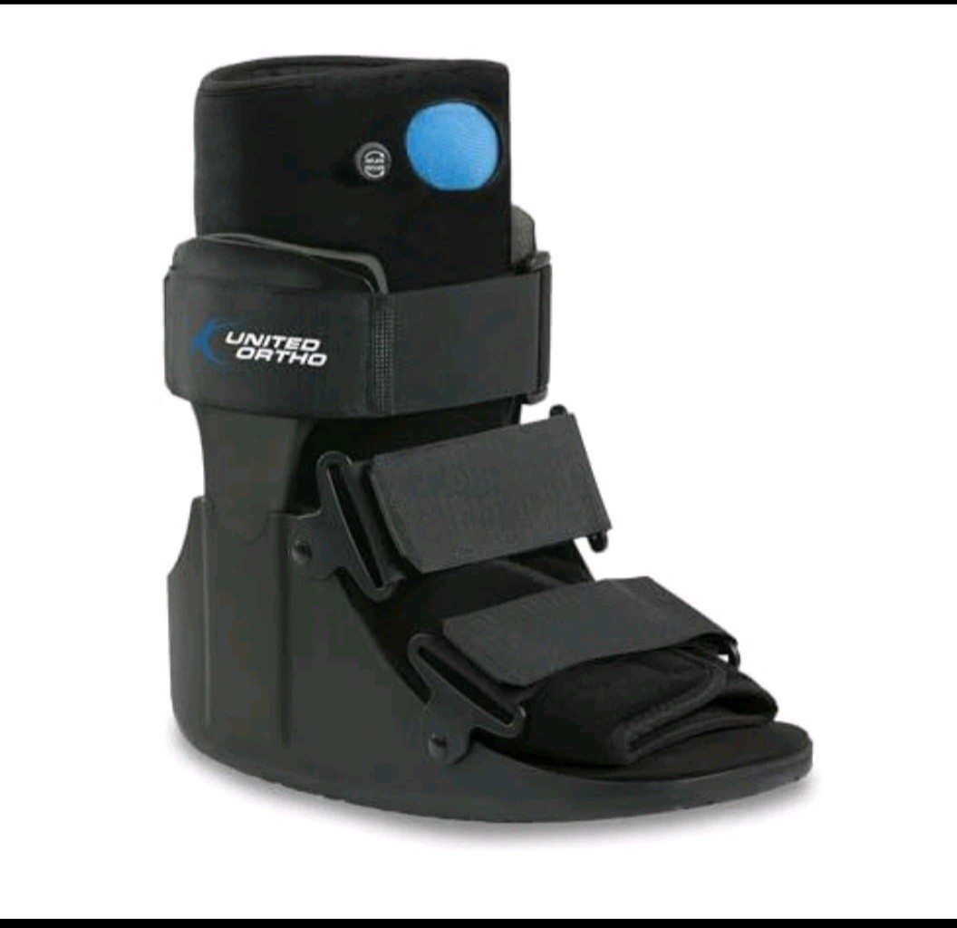 United Ortho Short Air Cam Walker Fracture Boot, Small, Black, New/Open Box