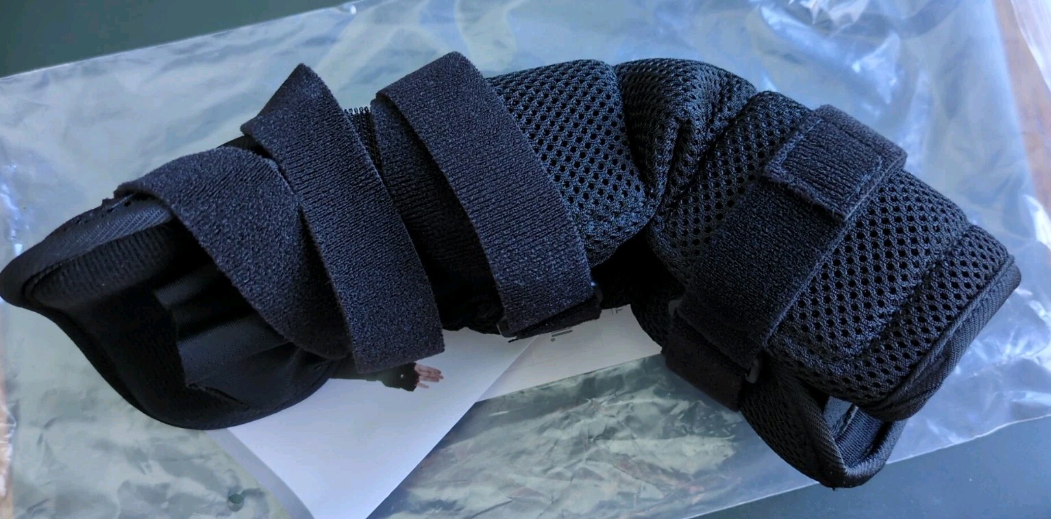 *NEW* DRMS The Maximus Wrist Brace WB0104-148-03 Size Large Black Lightweight
