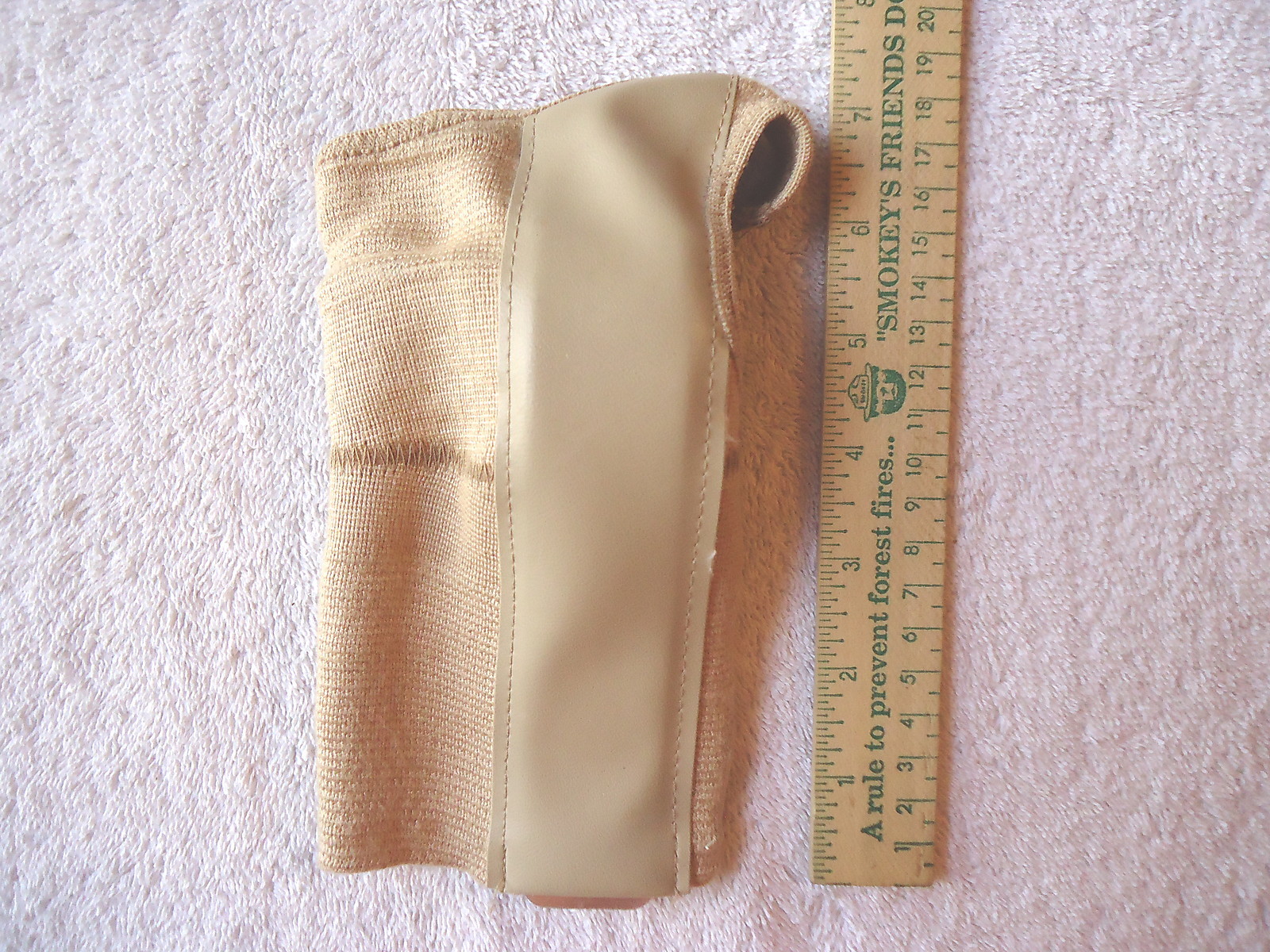 Lot Of 3 Wrist Supports And 1 Arm Sling ” GREAT COLLECTIBLE USEABLE ? LOT “