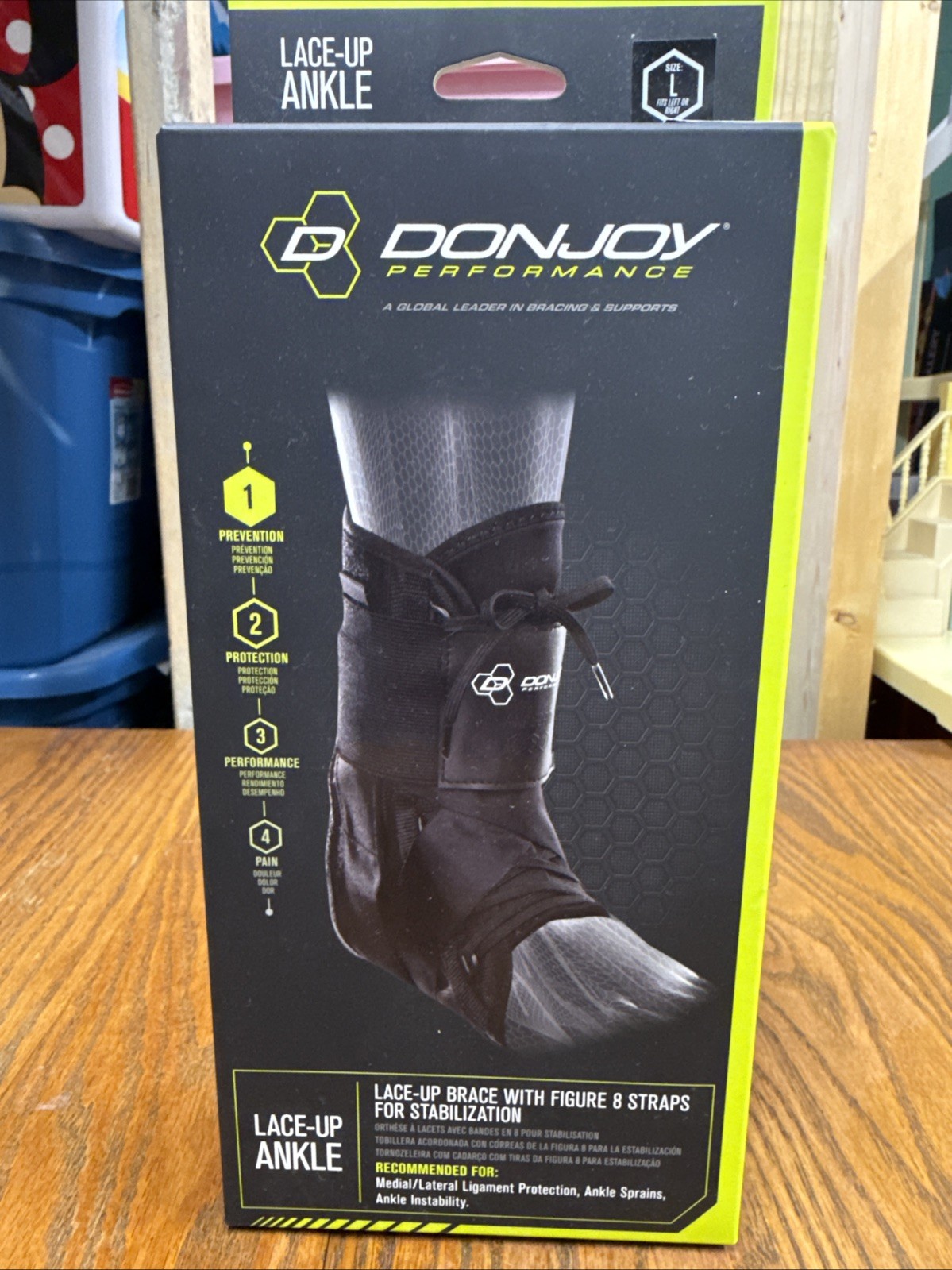 DonJoy Performance Lace-Up Ankle Brace L/Large Black Figure 8 straps NEW