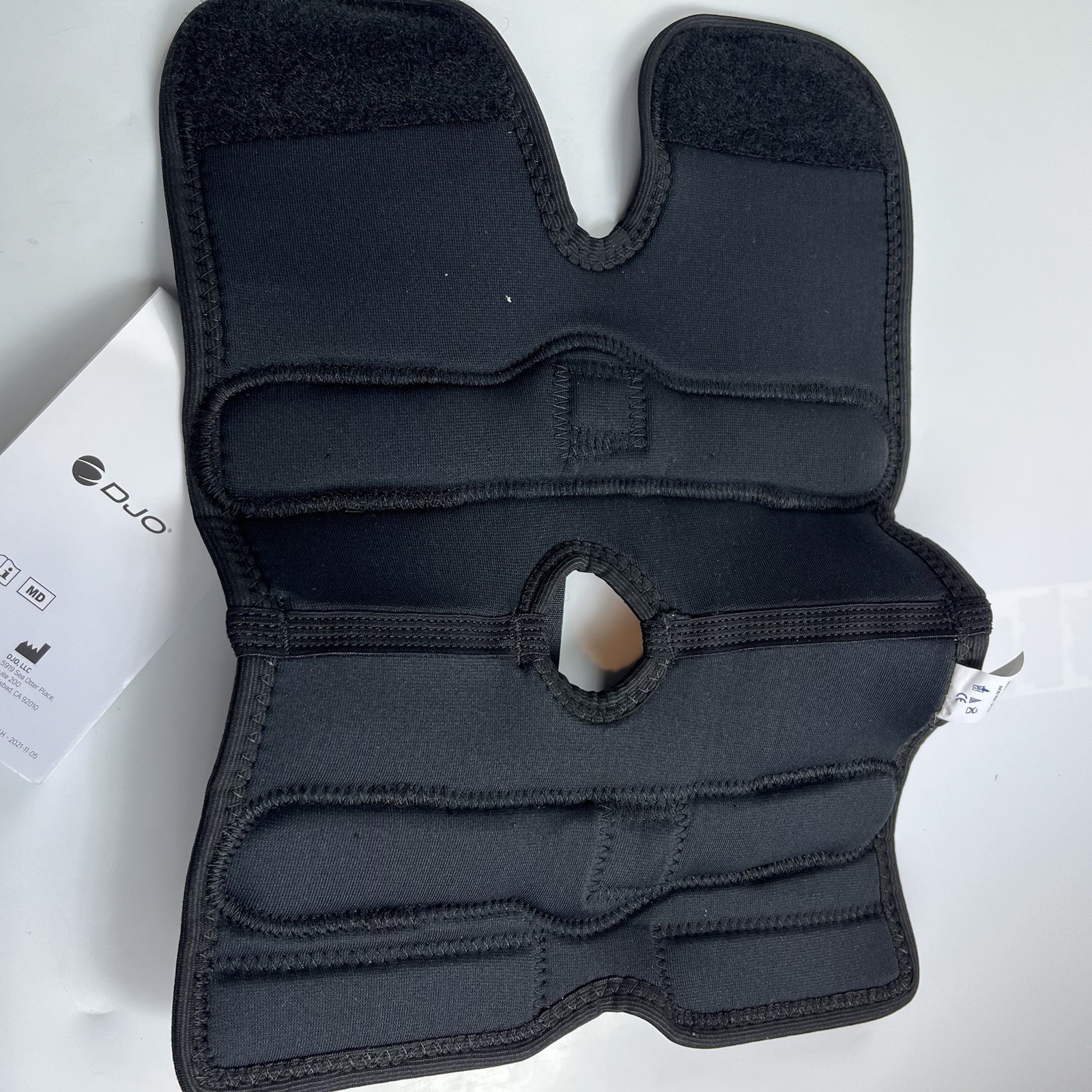 Donjoy Sports Hinged Knee Wrap Size S